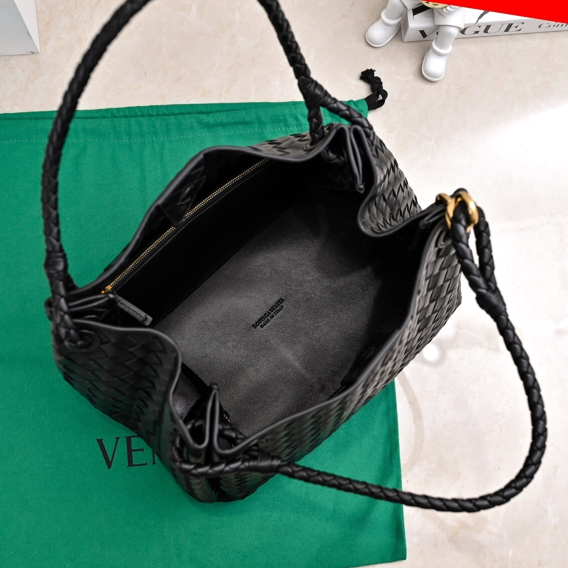 Bottega Veneta Medium Intrecciato Leather Hop Shoulder Bag in Black with Pouch - Image 2