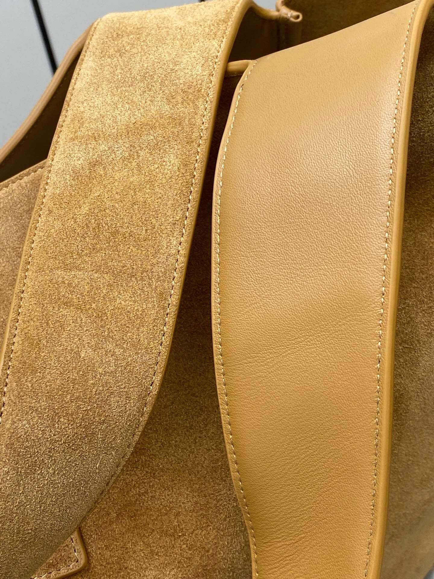 Saint Laurent Bea Tote in Tan Suede with Gold-Tone YSL Hardware in Tan - Image 5