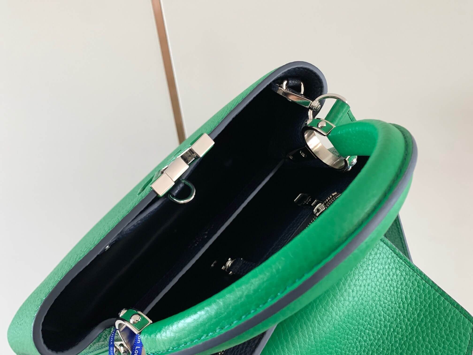 Louis Vuitton Capucines BB Taurillon Leather Handbag in Emerald Green - Image 2