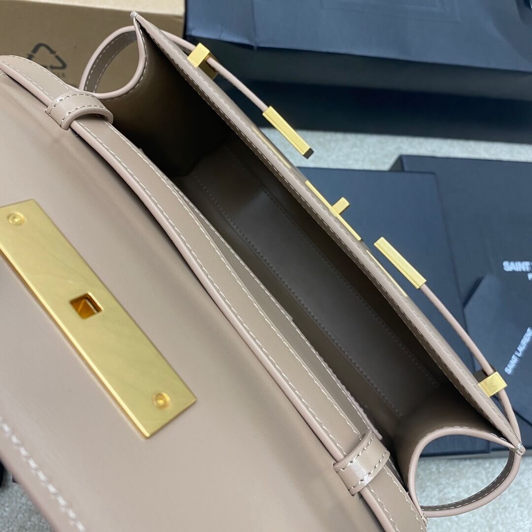 Saint Laurent Manhattan Shoulder Bag in Beige Box Saint Laurent Leather - Image 2