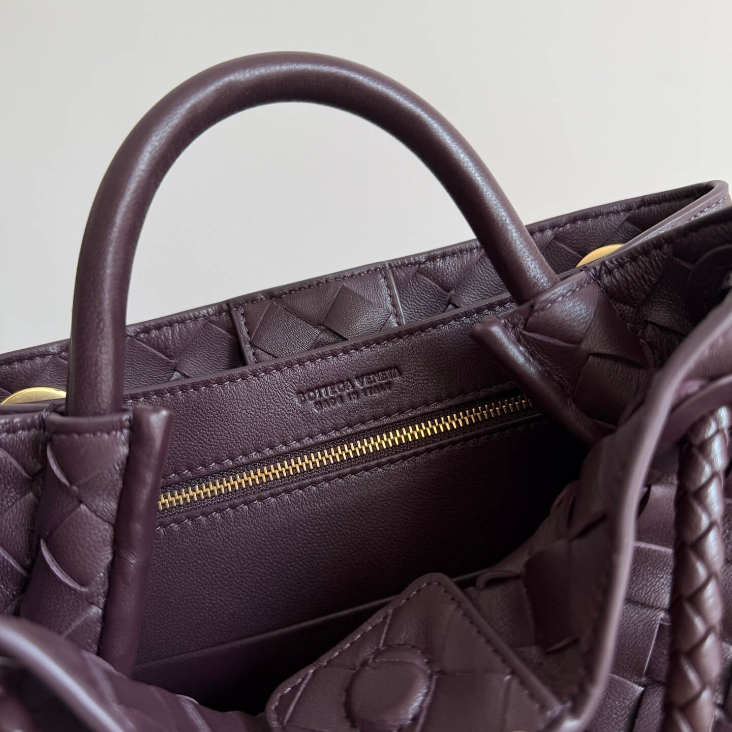 Bottega Veneta Small Andiamo Intrecciato Leather Tote Bag in Barolo with Gold-Tone Knot Detail - Image 3