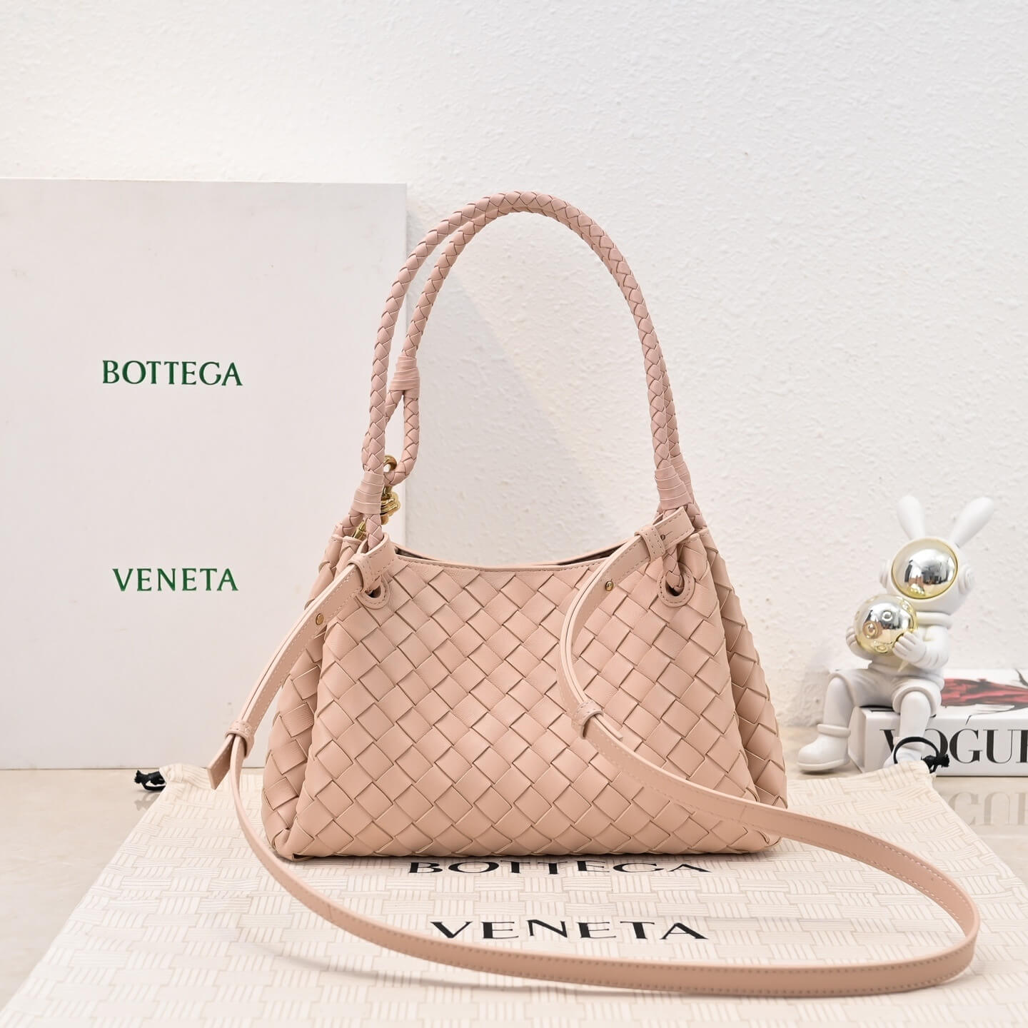 Bottega Veneta Intrecciato Leather Small Wallace Tote Bag in Porridge. - Image 8