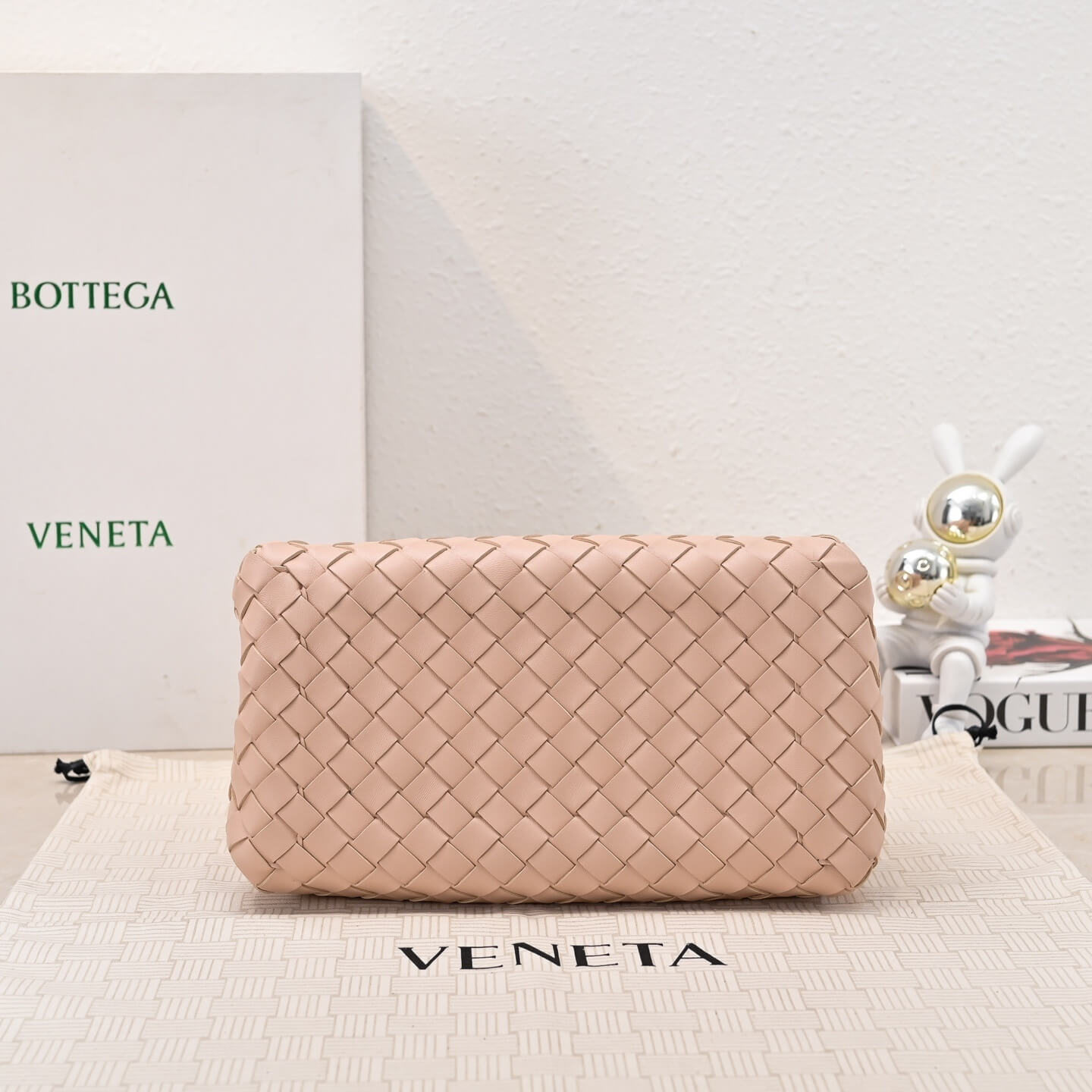 Bottega Veneta Intrecciato Leather Small Wallace Tote Bag in Porridge. - Image 9