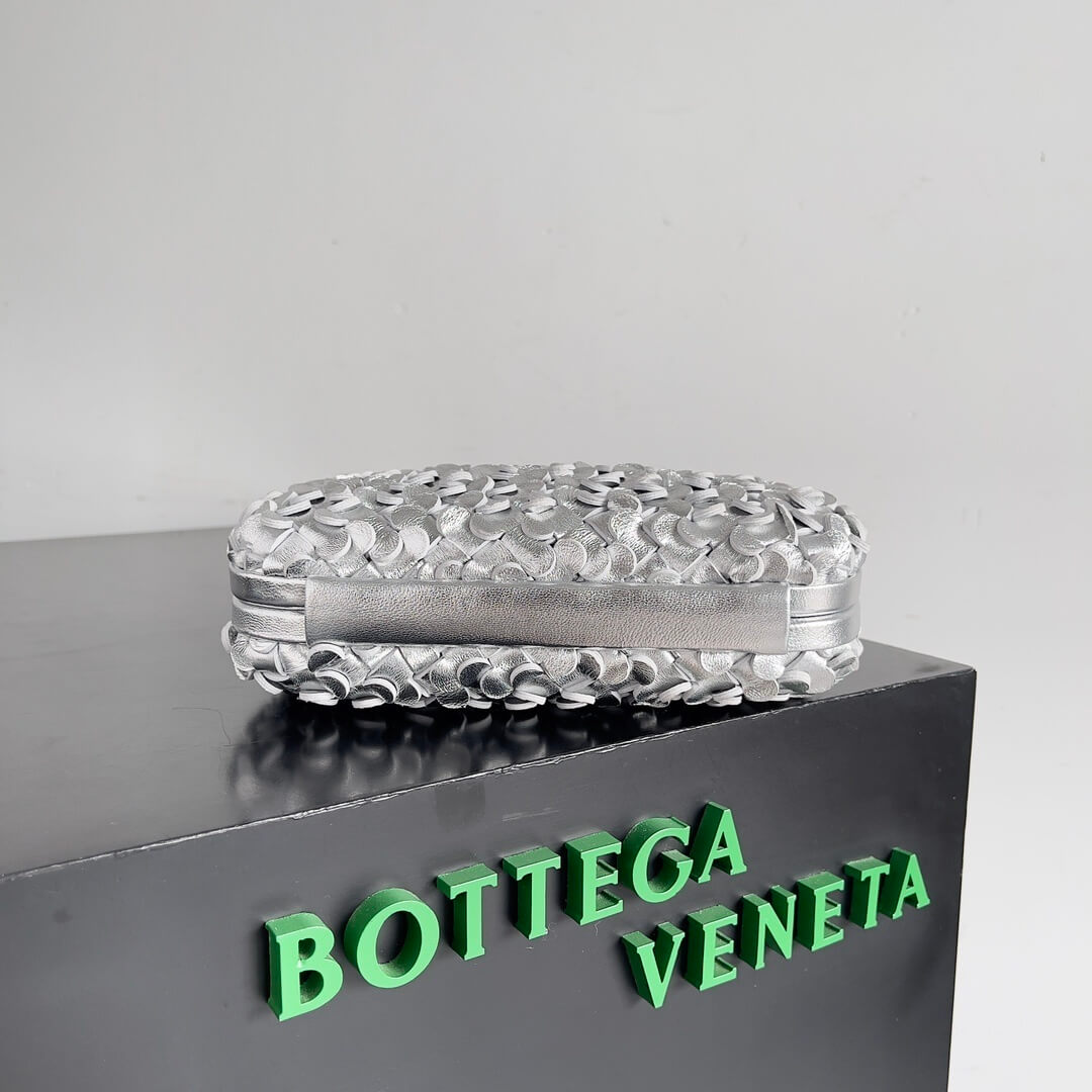 Bottega Veneta Silver Intrecciato Foulard Scaled Leather Knot Minaudière Clutch - Image 6