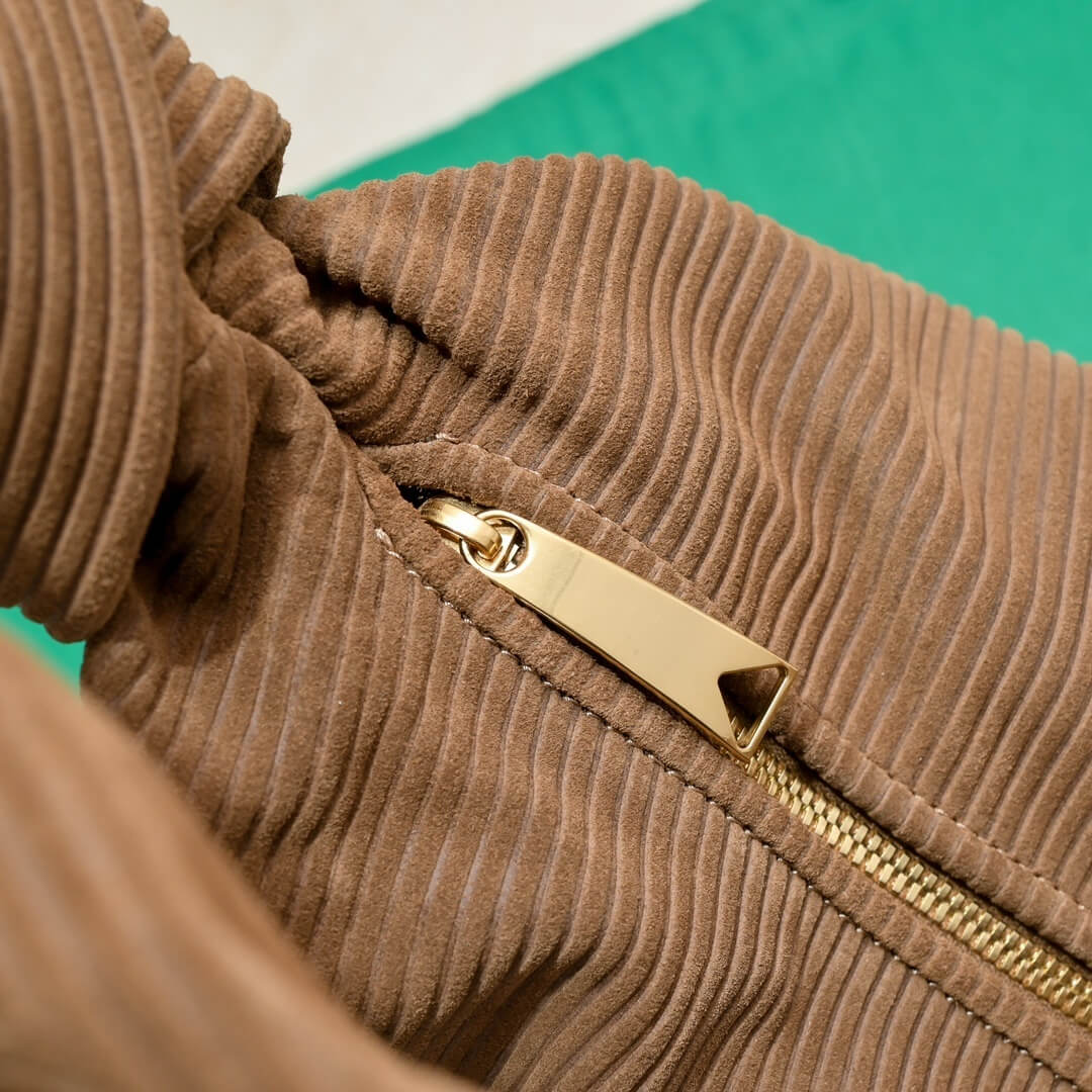 Bottega Veneta Small Jodie Bag in Brown Suede Corduroy with Knotted Handle - Image 5