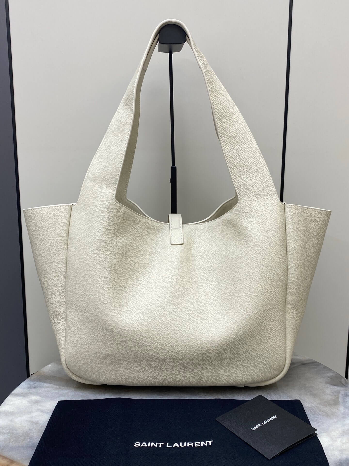 Saint Laurent LE 5 À 7 Large Soft Hobo Bag – Grained Leather in Ivory - Image 9