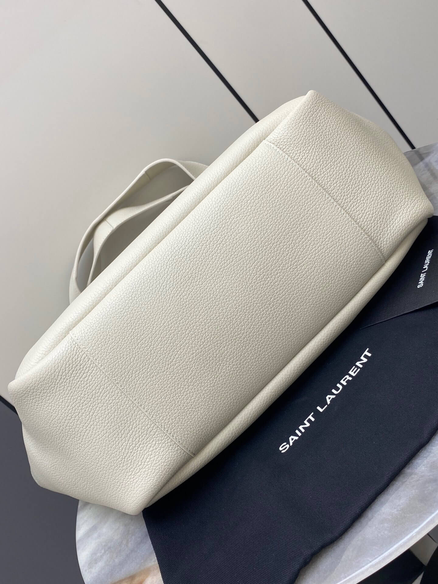 Saint Laurent LE 5 À 7 Large Soft Hobo Bag – Grained Leather in Ivory - Image 8