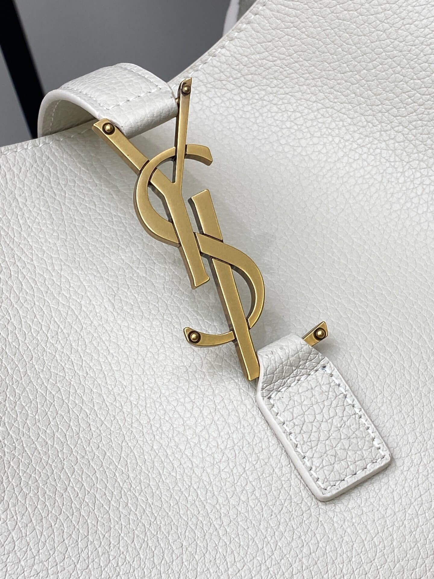 Saint Laurent LE 5 À 7 Large Soft Hobo Bag – Grained Leather in Ivory - Image 6