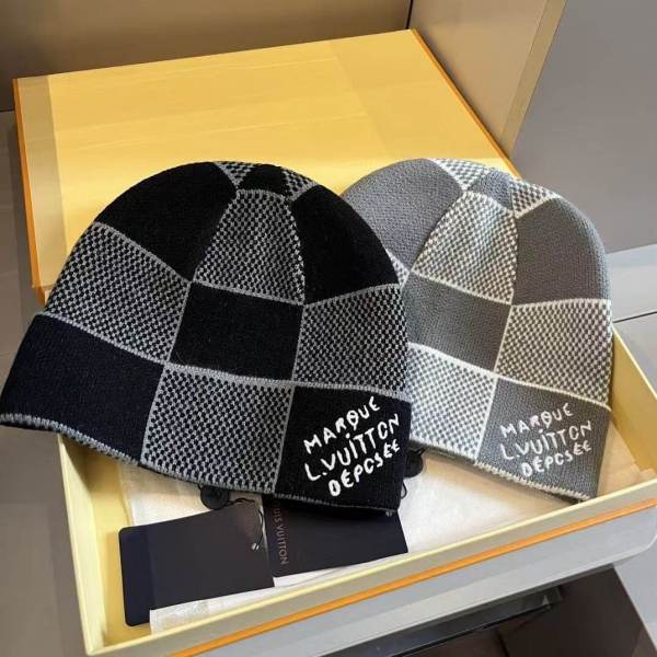 Louis Vuitton Damier Heritage Beanie in Black & Grey