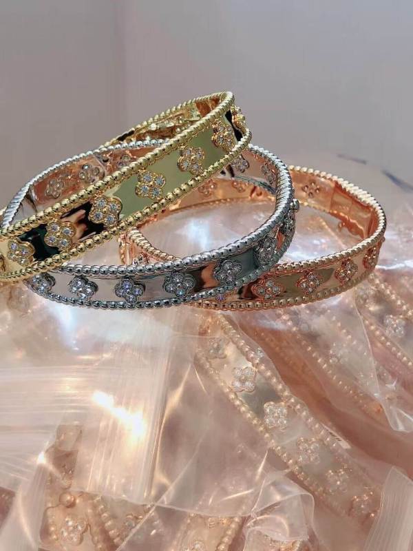 Van Cleef Luxury Perlée Style Clover Bangle 18K Gold Plated Beaded Edge Bracelet with Pave Zirconia Stones for Women