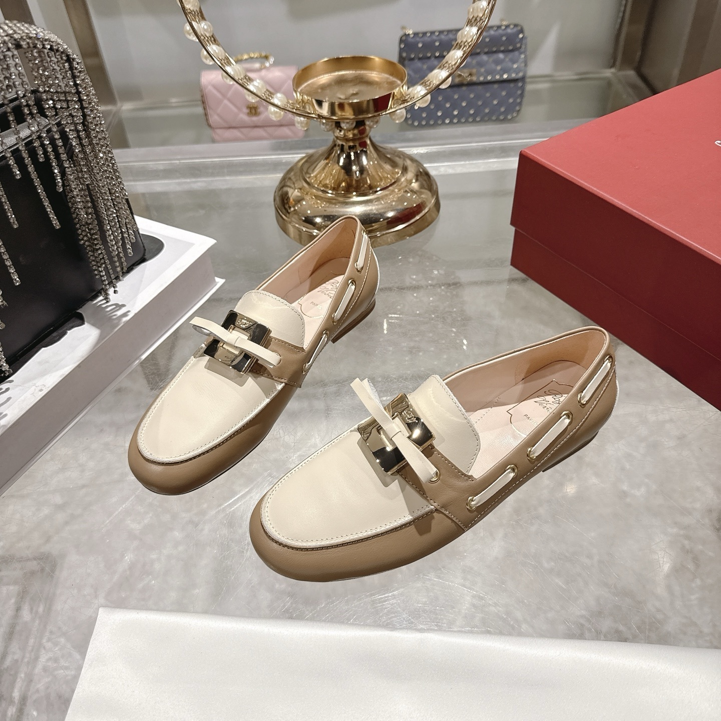 Roger Vivier Two-Tone Leather Buckle Loafers - Image 4