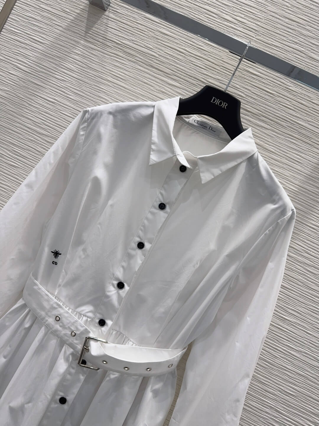 Christian Dior Cotton Poplin Belted Midi Shirt Dress with Bee Embroidery – White - Image 3