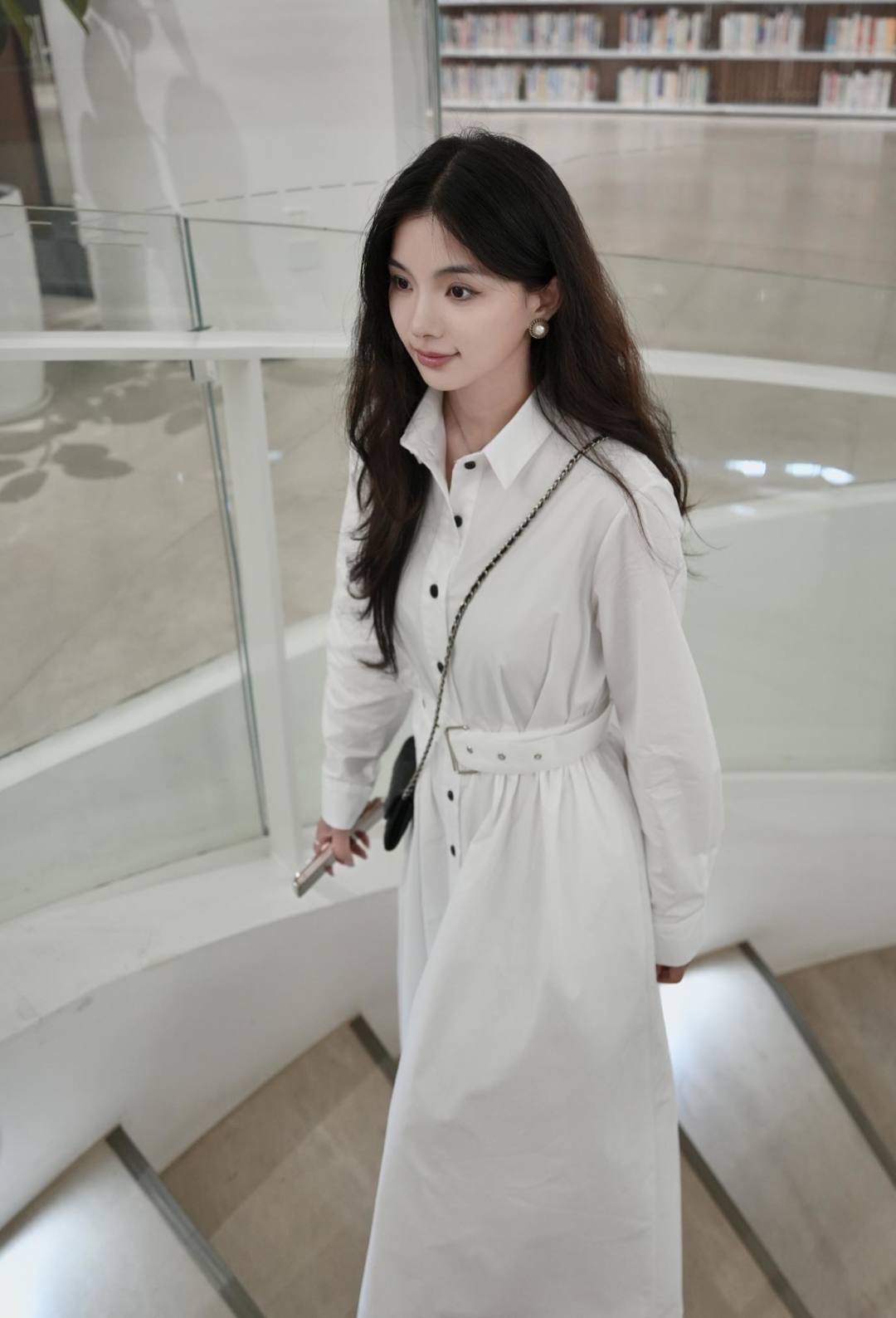 Christian Dior Cotton Poplin Belted Midi Shirt Dress with Bee Embroidery – White - Image 7