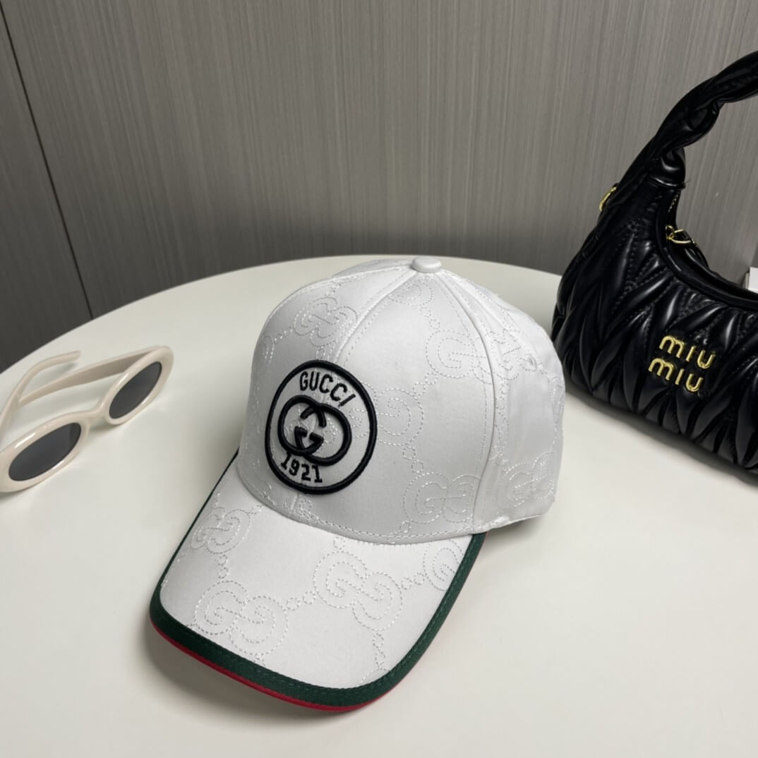 Gucci 1921 Interlocking G Monogram Canvas Baseball Cap – White, Red & Green - Image 4