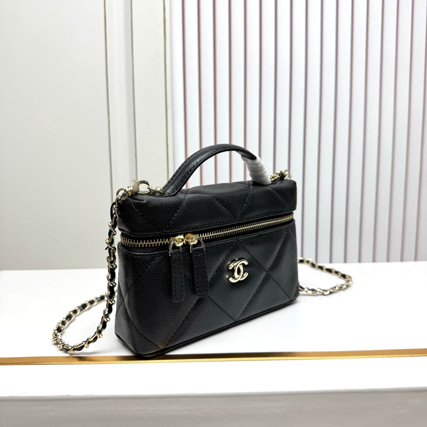 Chanel Small Vanity Case with Chain Black Caviar Quilted Leather - Image 6