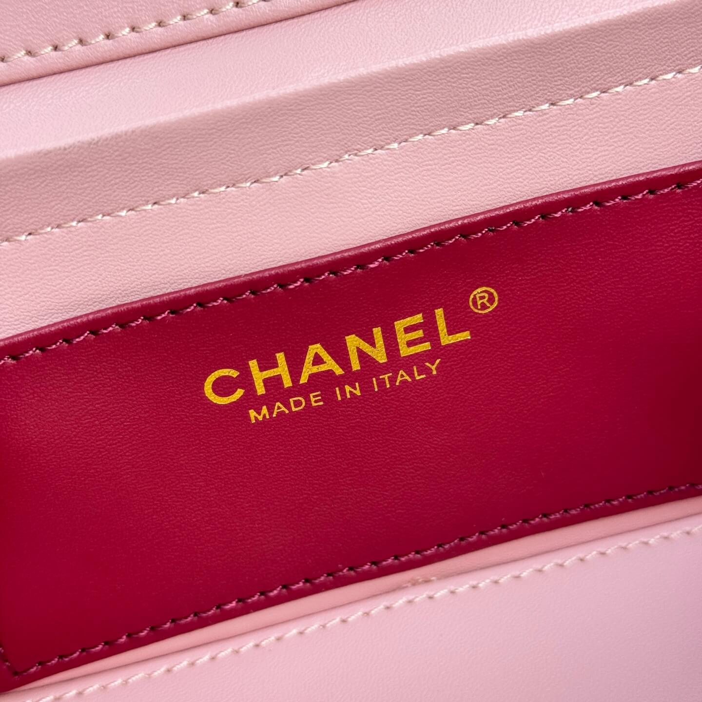 Chanel Small Vanity Case with Top Handle Pink Caviar Leather - Image 5