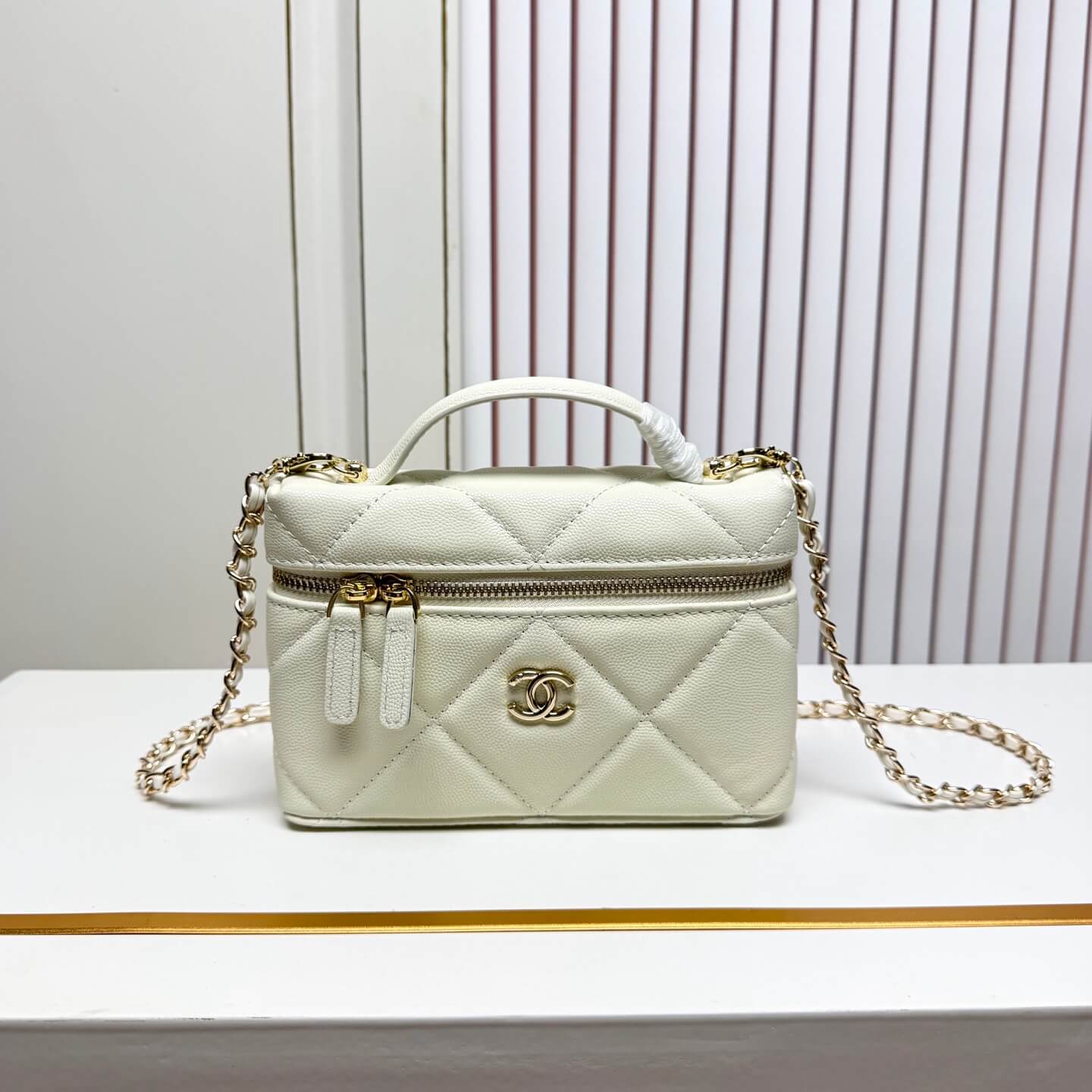 Chanel Small Vanity with Handle Quilted Caviar White GHW