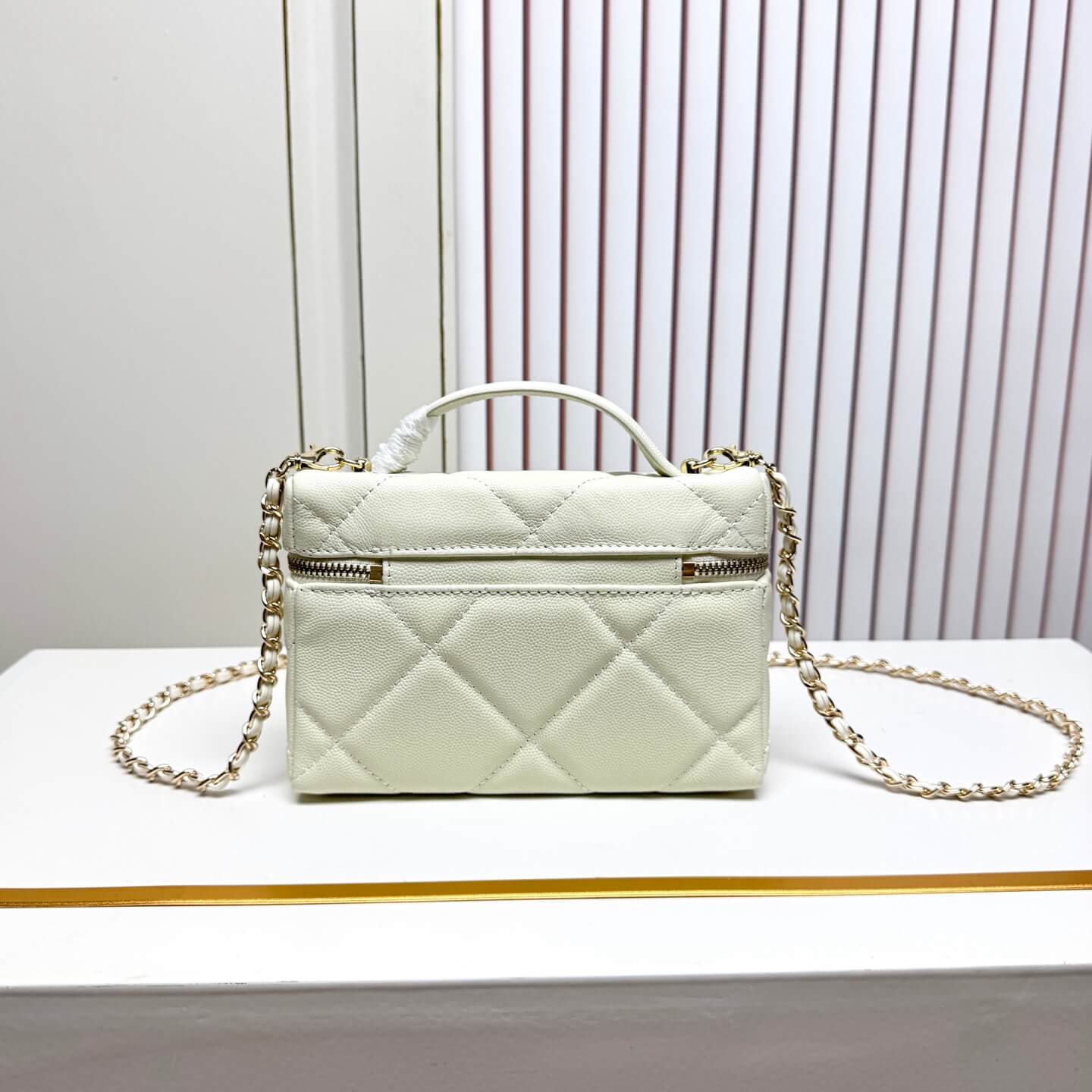 Chanel Small Vanity with Handle Quilted Caviar White GHW - Image 6