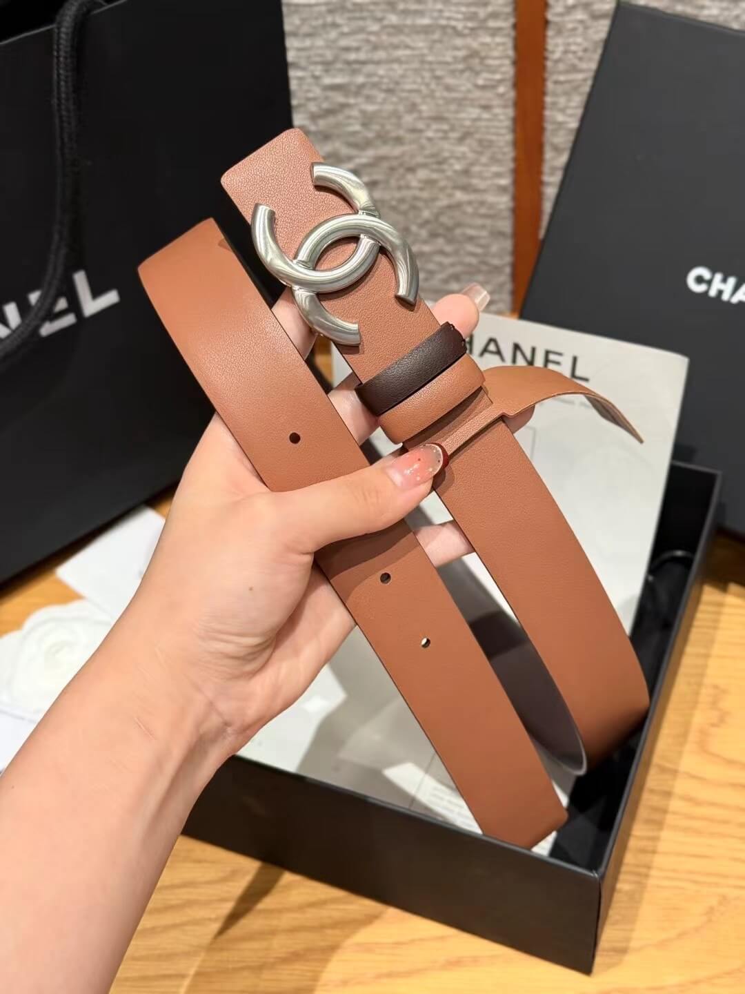 Chanel Tan Calfskin Leather Belt with Silver-Tone CC Buckle and Contrast Keeper. - Image 5