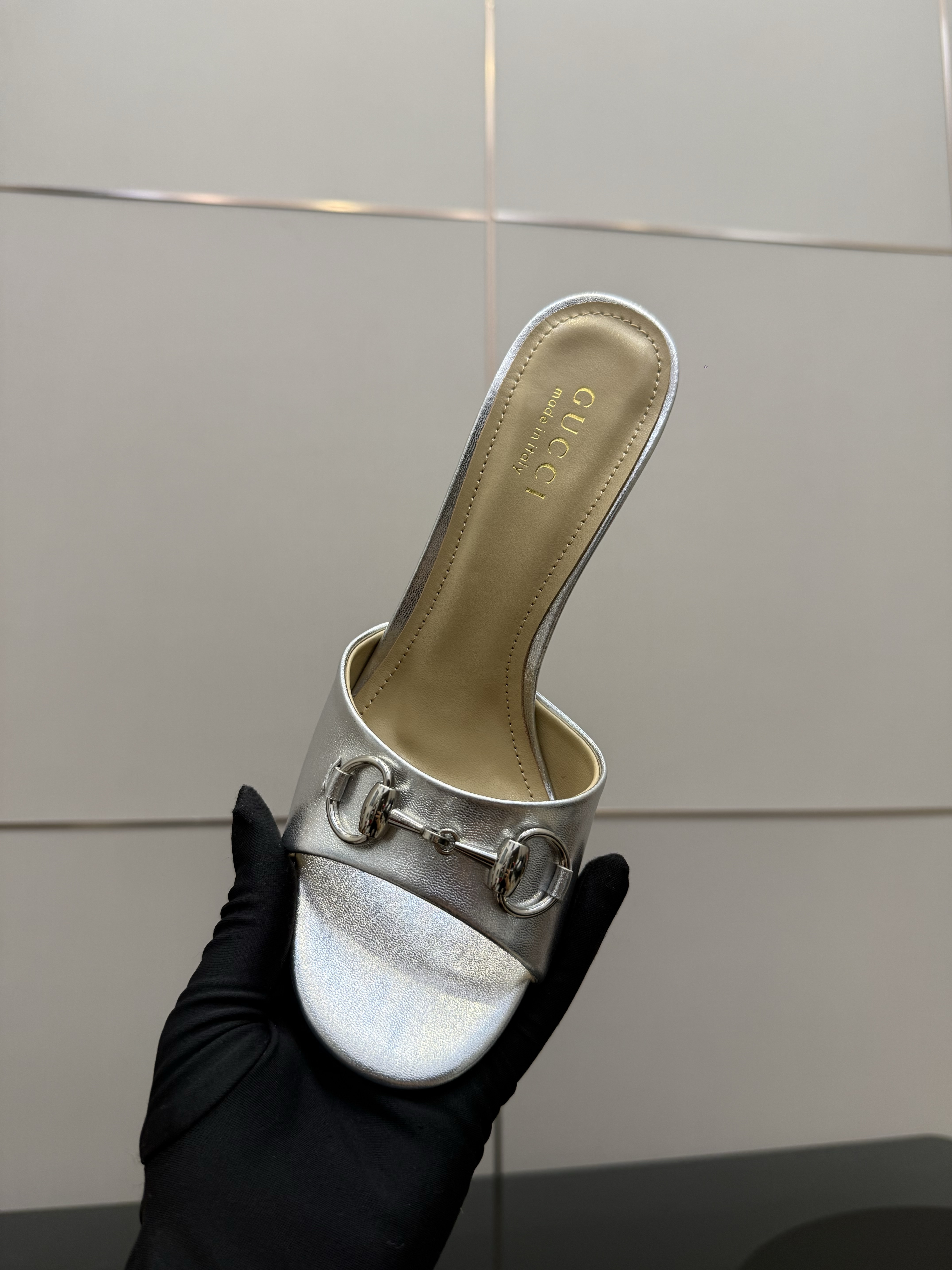 Gucci Silver Metallic Horsebit Stiletto Mules - Image 3