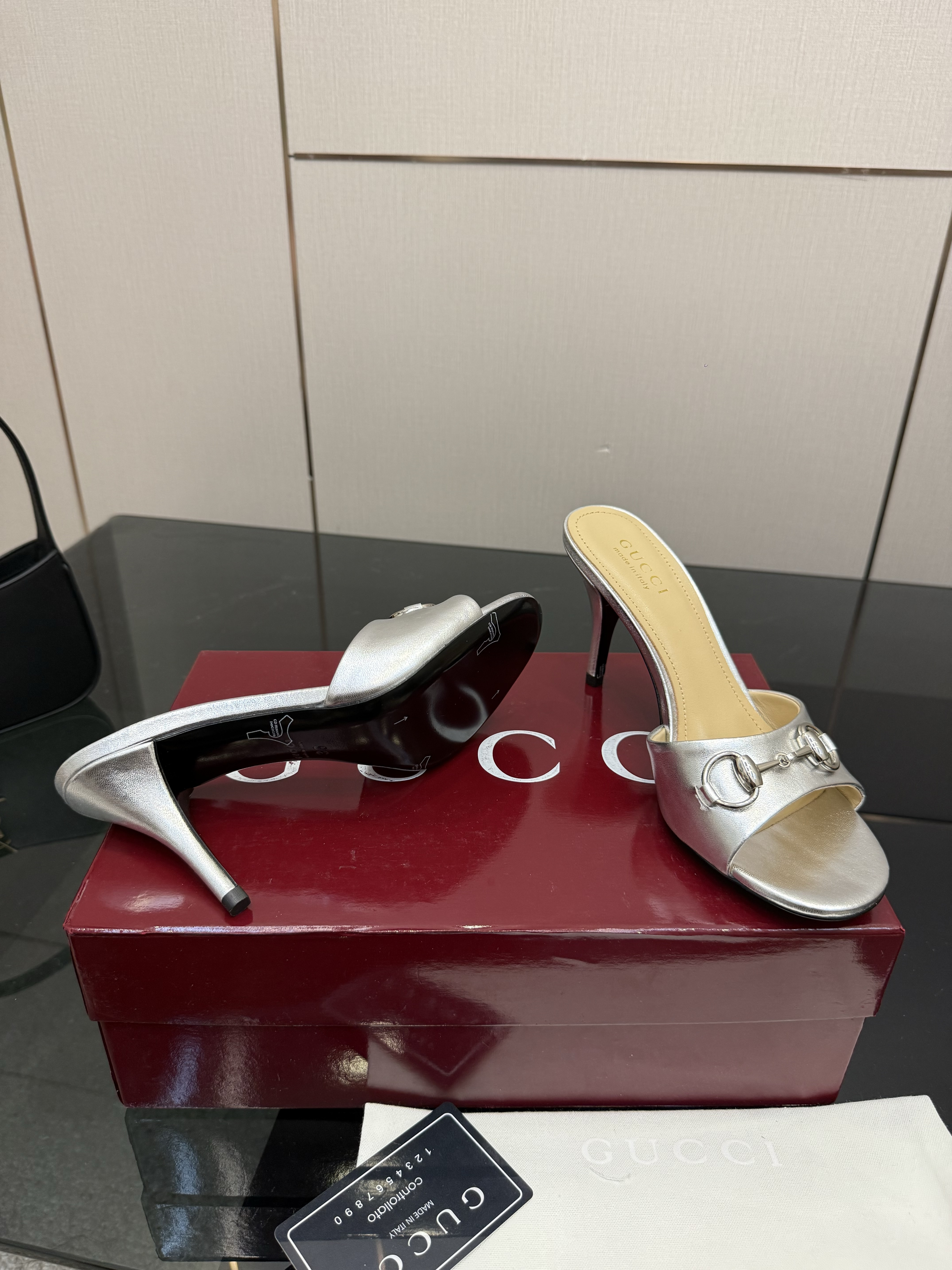 Gucci Silver Metallic Horsebit Stiletto Mules - Image 6
