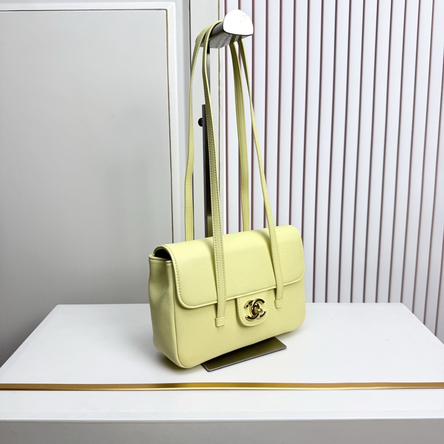 Vintage Chanel Light Yellow Caviar Leather CC Logo Turnlock Shoulder Bag - Image 8