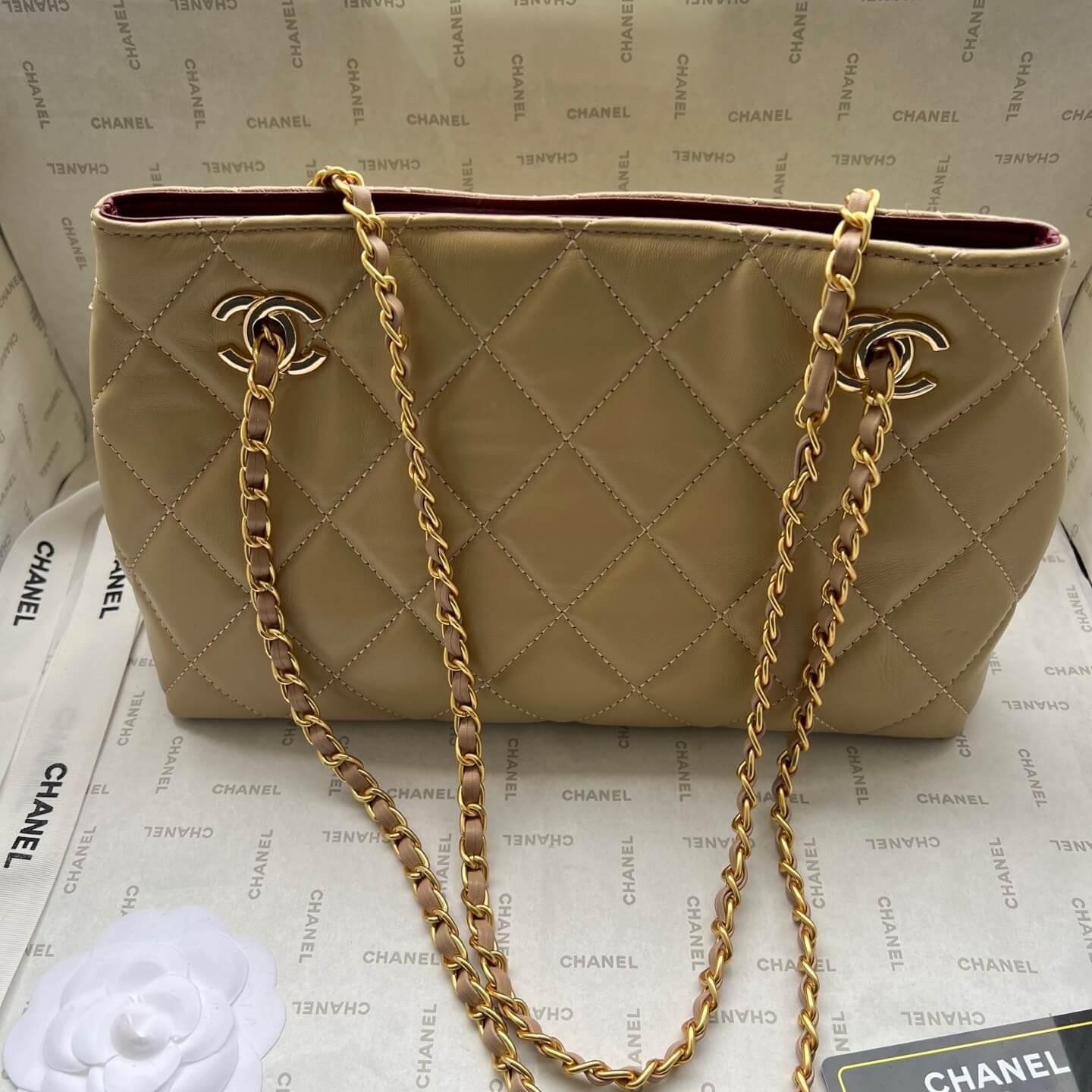 Chanel Beige Quilted Lambskin Medium CC Delivery Tote Bag (Gold Hardware) - Image 2