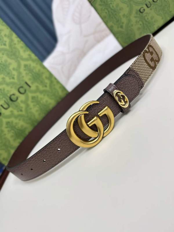 Gucci Reversible Belt in Jumbo GG Canvas and Brown Leather with Double G Buckle