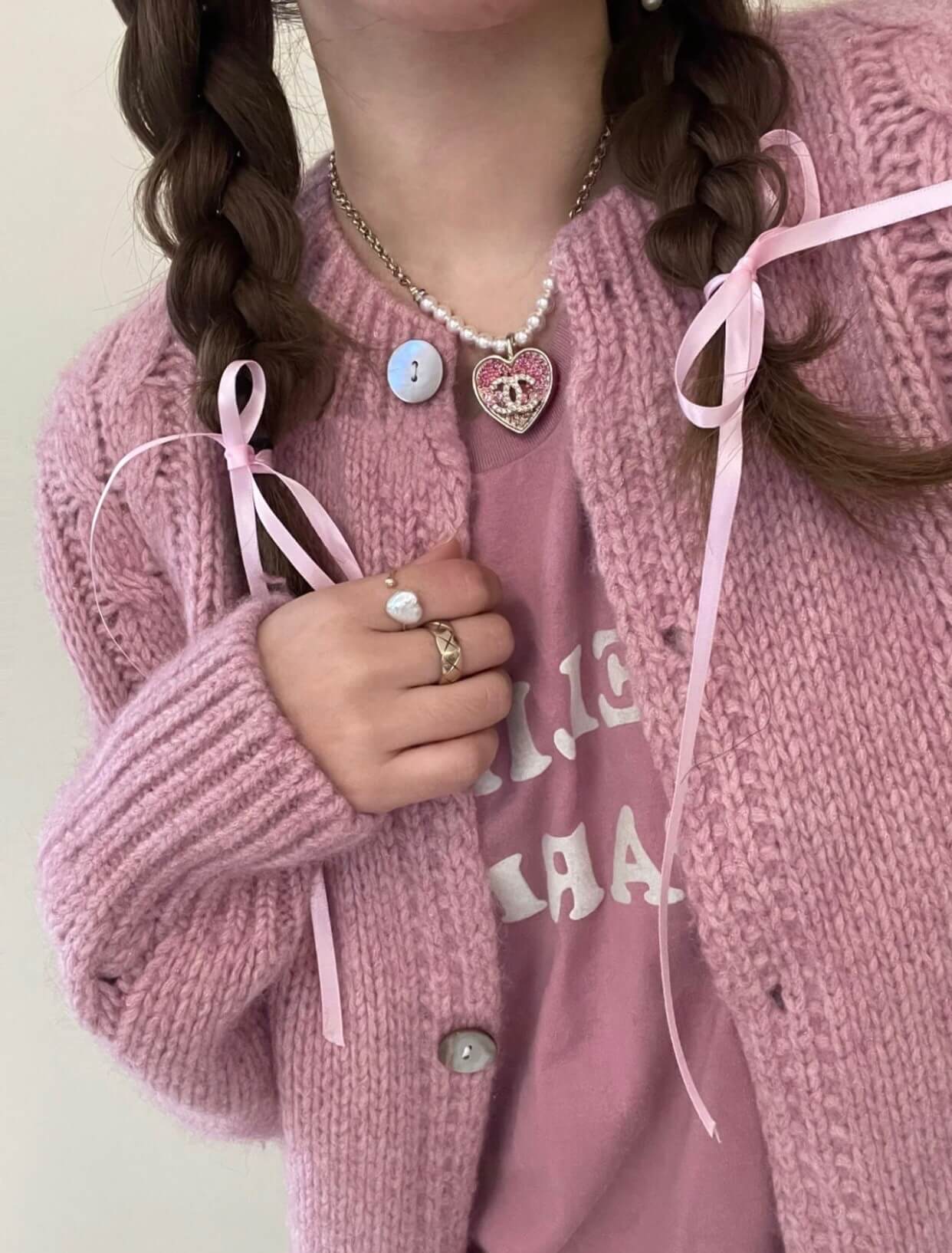 Chanel Pavé Heart CC Choker Necklace in Gold with Pink Rhinestones & White Pearls - Image 3