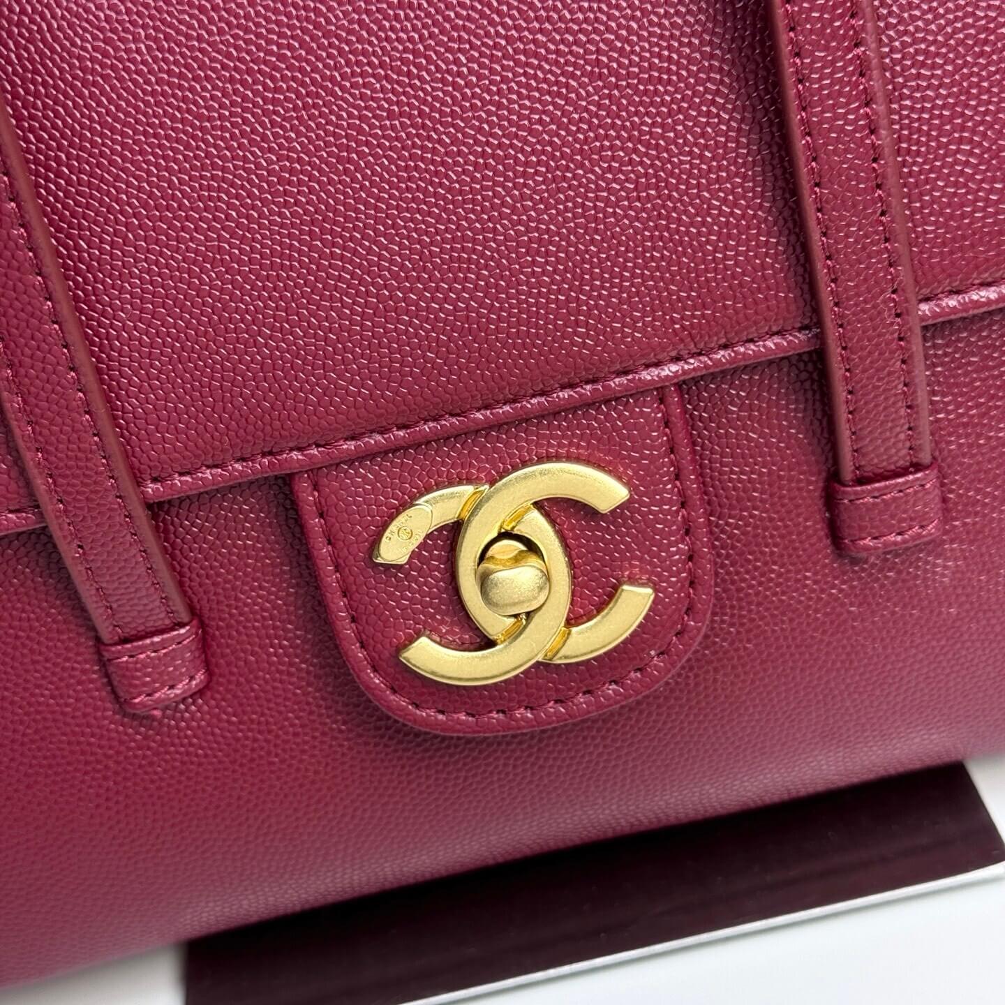 Chanel White Quilted Lambskin Medium CC Delivery Tote Bag (Gold Hardware) - Image 3