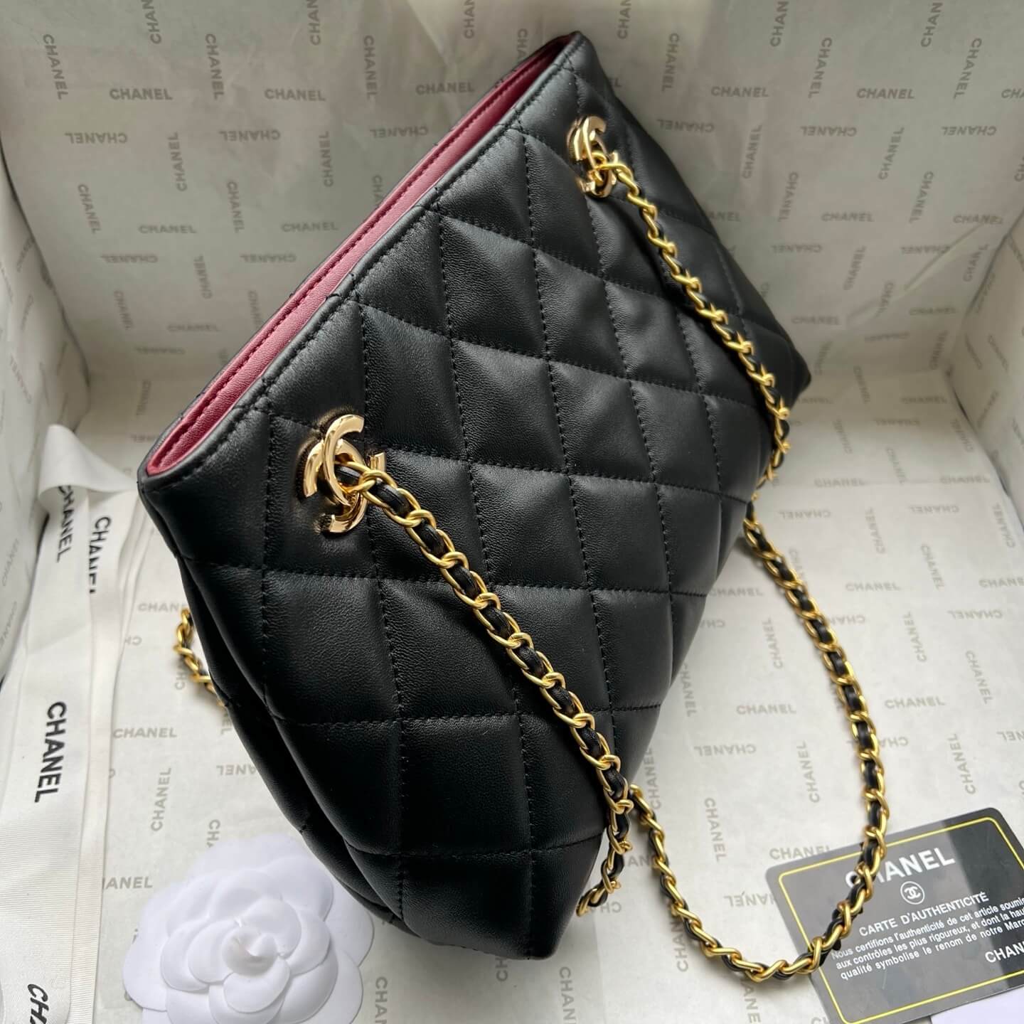 Chanel Black Quilted Lambskin Medium CC Delivery Tote Bag (Gold Hardware) - Image 4
