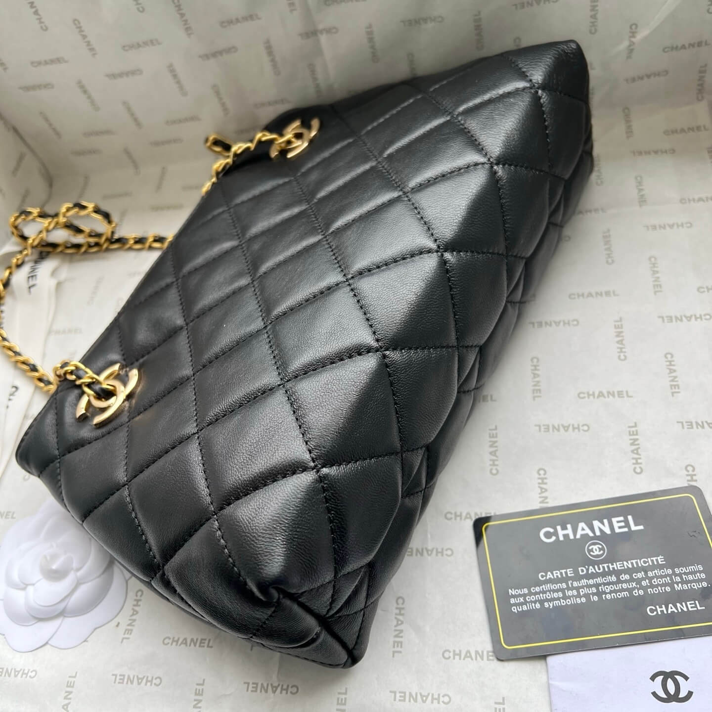 Chanel Black Quilted Lambskin Medium CC Delivery Tote Bag (Gold Hardware) - Image 5
