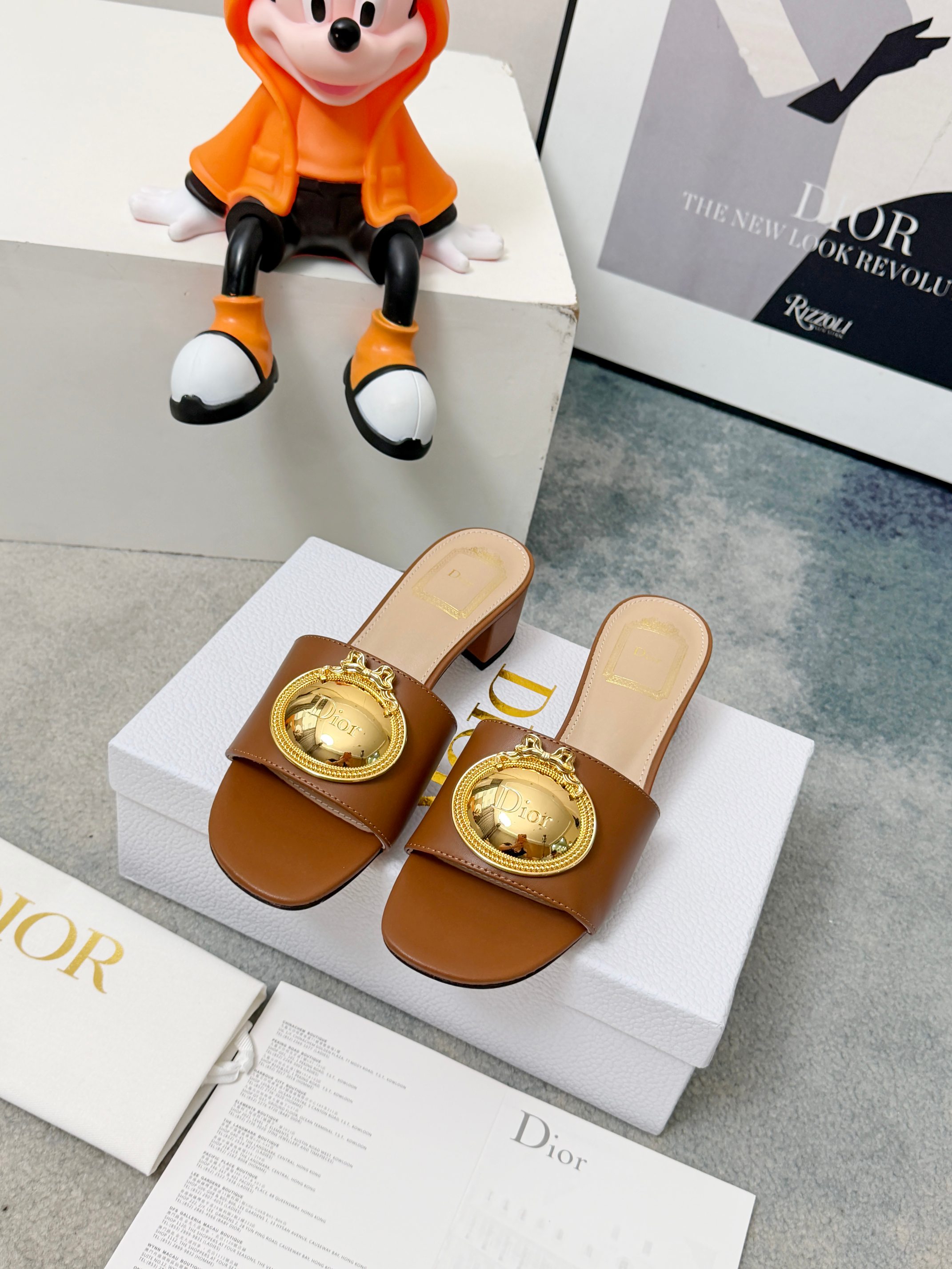 Dior Brown Lambskin Médaillon Buckle Heeled Slide - Image 2