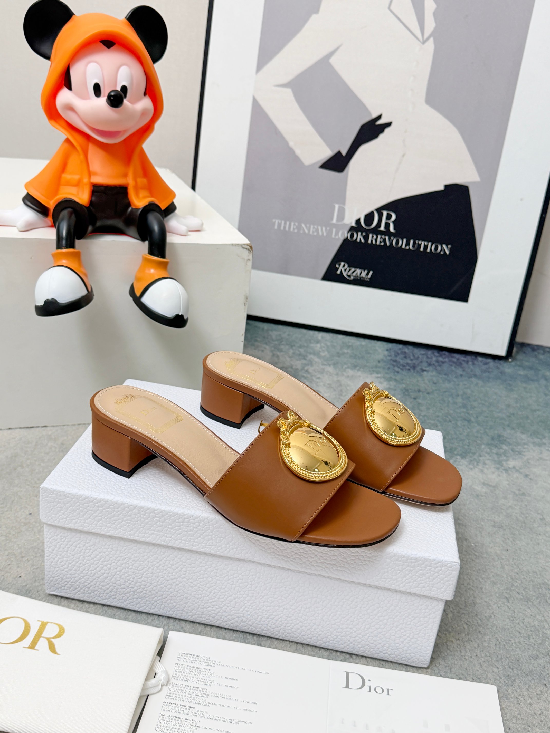 Dior Brown Lambskin Médaillon Buckle Heeled Slide - Image 3