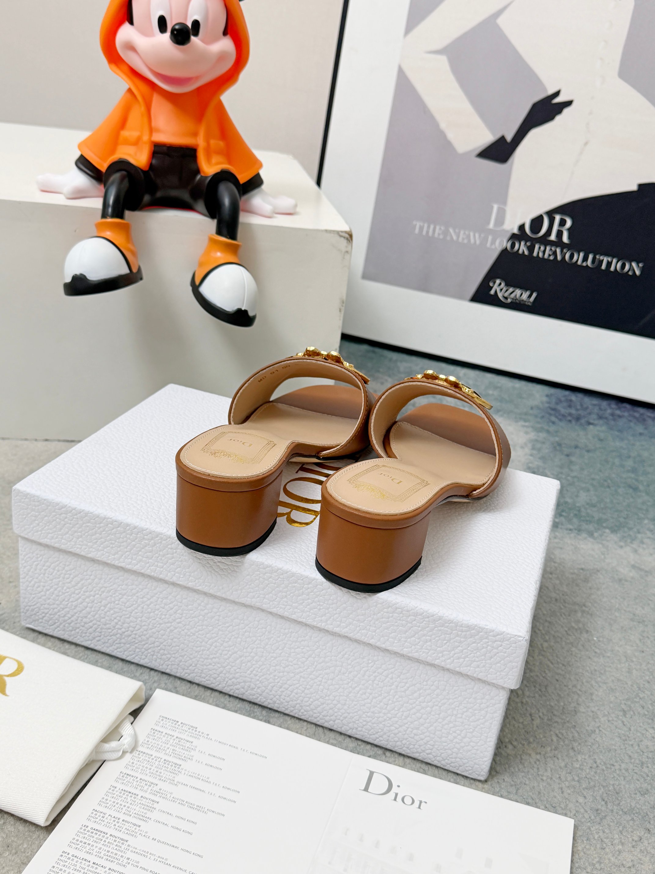 Dior Brown Lambskin Médaillon Buckle Heeled Slide - Image 6