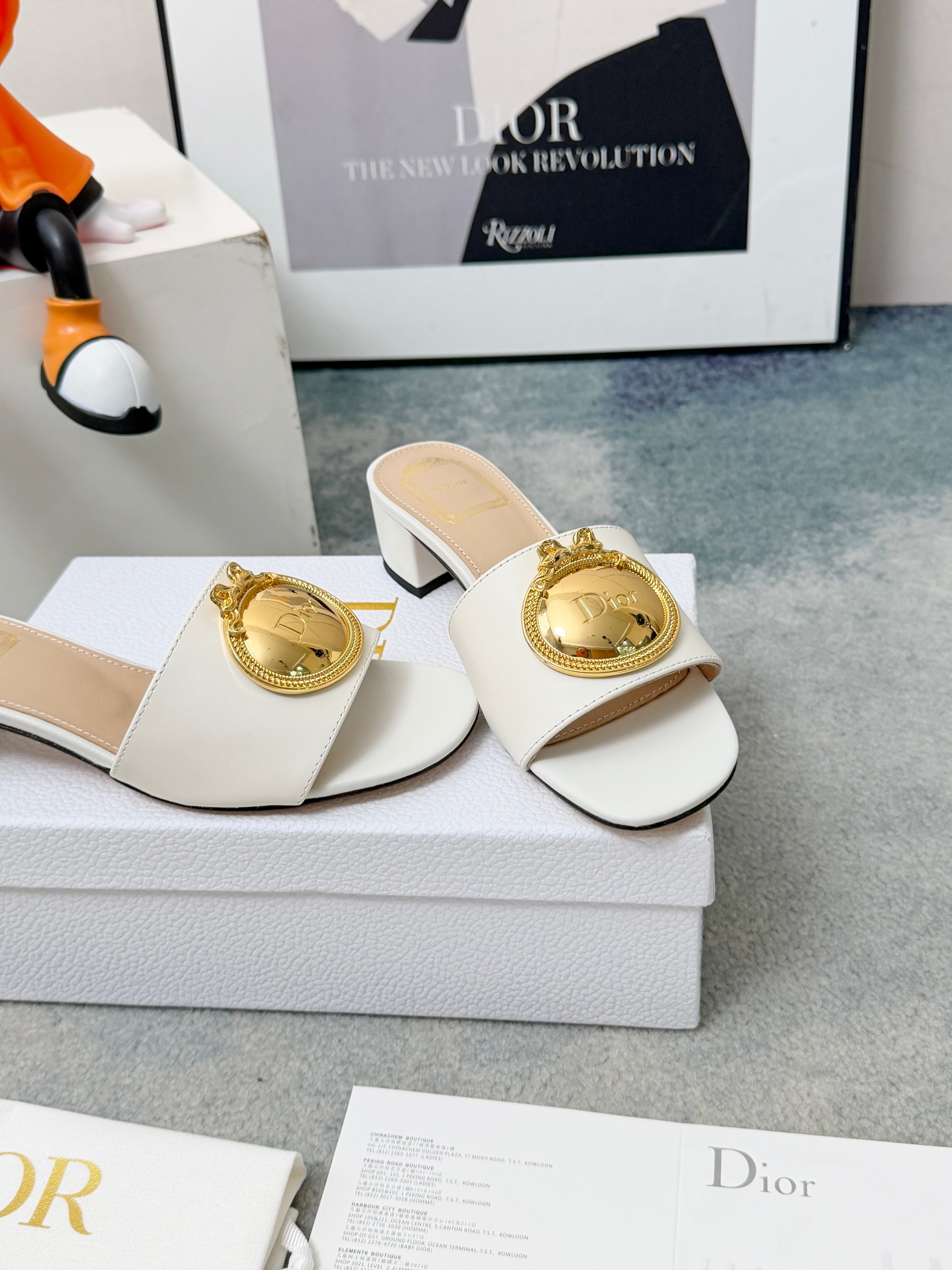 Dior Ivory Lambskin Médaillon Buckle Heeled Slide - Image 3