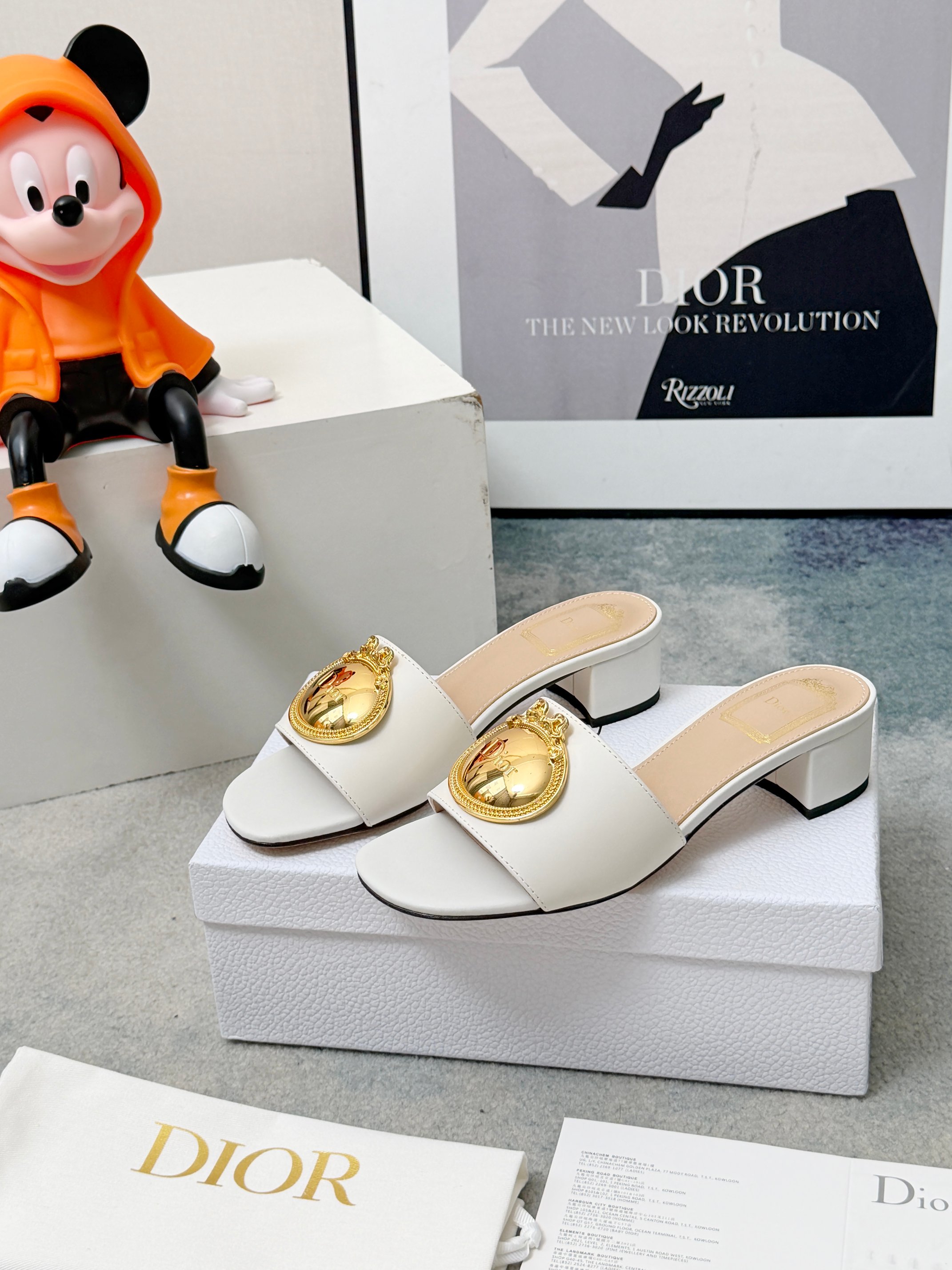 Dior Ivory Lambskin Médaillon Buckle Heeled Slide - Image 8