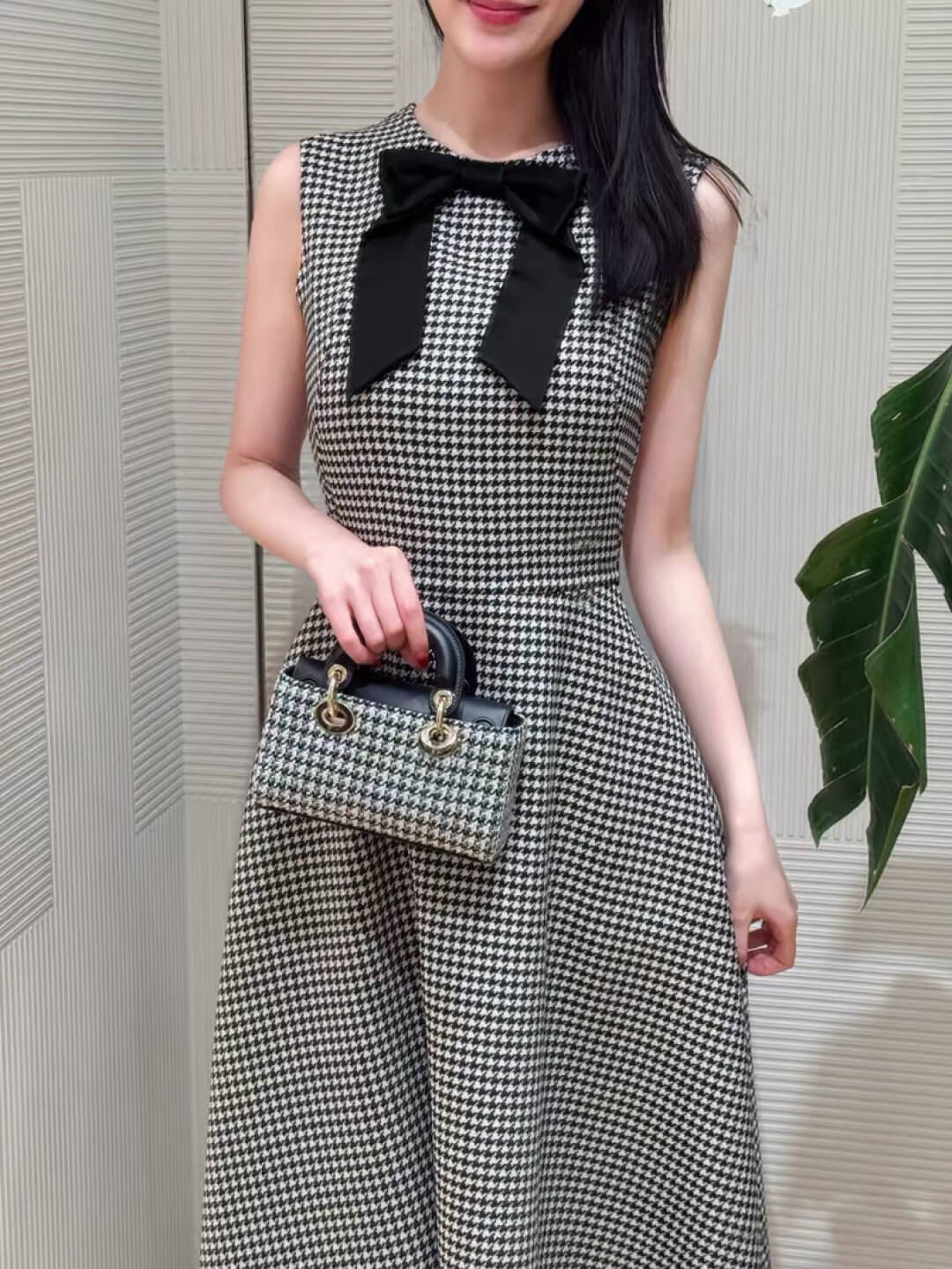 Dior Sleeveless Mid-Length Belted Dress with Bow – Black & White Houndstooth Wool/Silk Blend