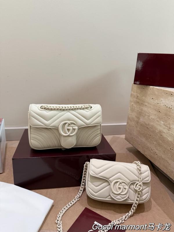 Gucci GG Marmont Small Matelassé Shoulder Bag