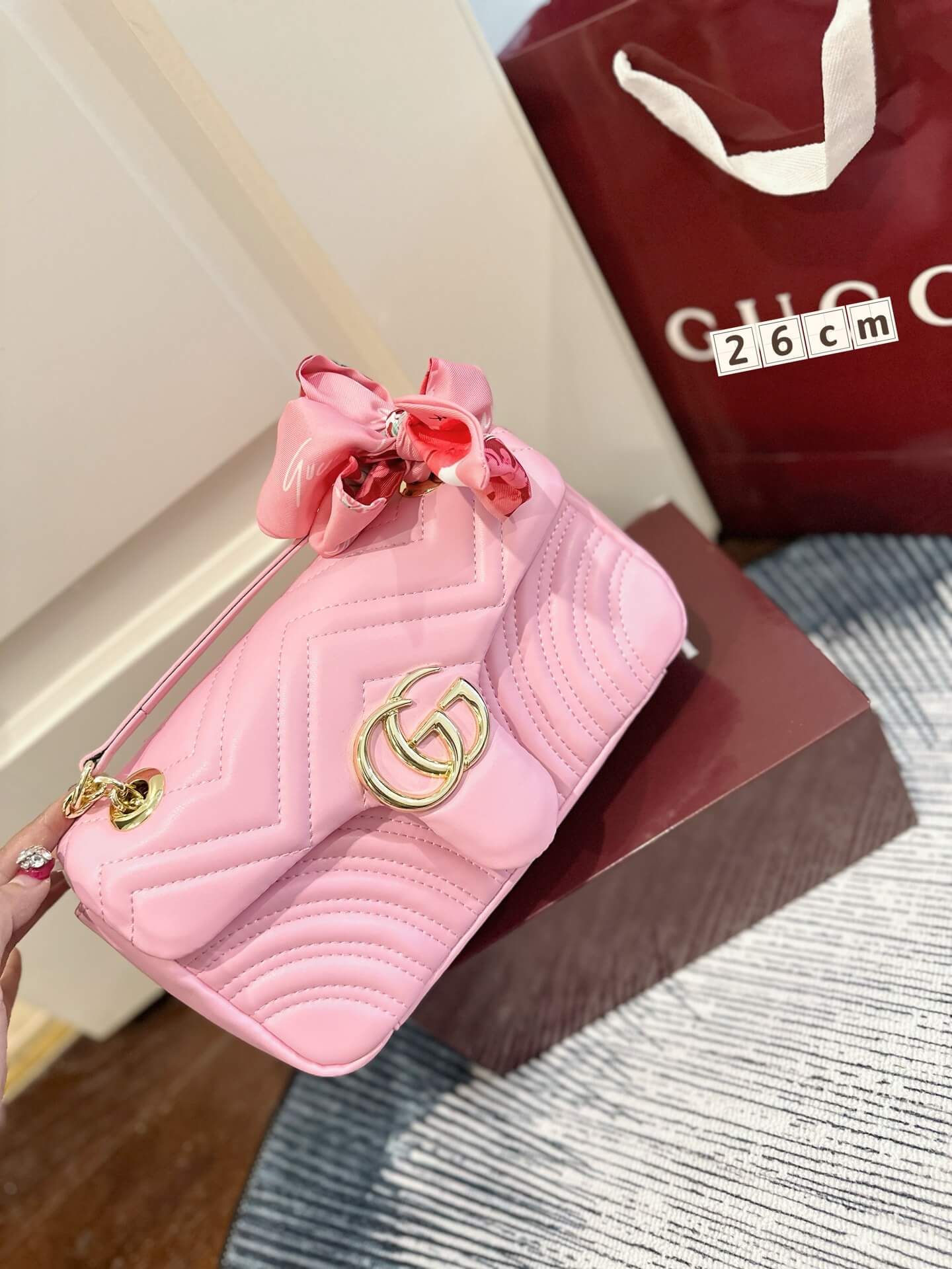Gucci GG Marmont Small Matelassé Shoulder Bag in Pink Leather - Image 3
