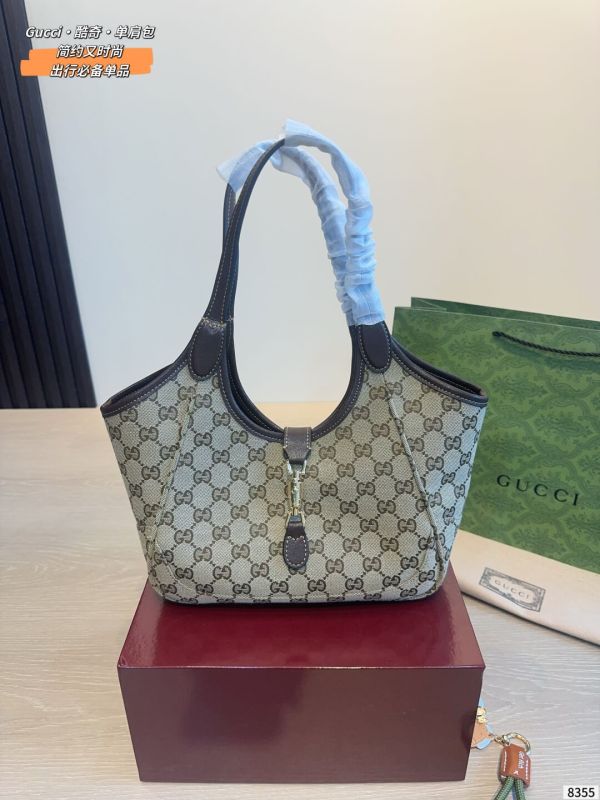 Gucci Jackie 1961 Small GG Supreme Canvas Shoulder Bag with Piston Closure
