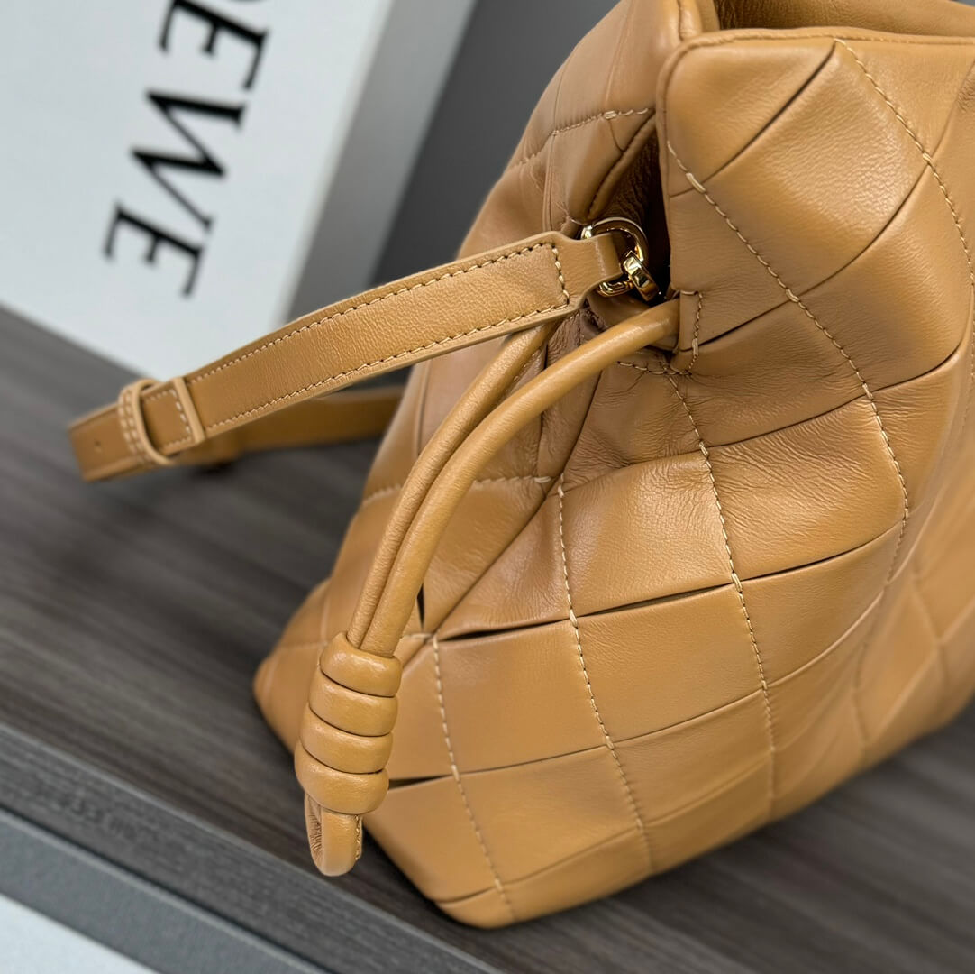 Loewe Flamenco Quilted Purse Bag in Tan Lambskin Nappa. - Image 6