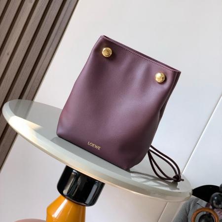 Loewe Pebble Medium Bucket Bag in Mellow Calfskin Leather