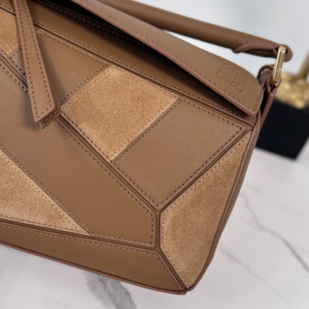 Loewe Puzzle Bag in Suede and Classic Calfskin Leather Multi-Tone - Image 5