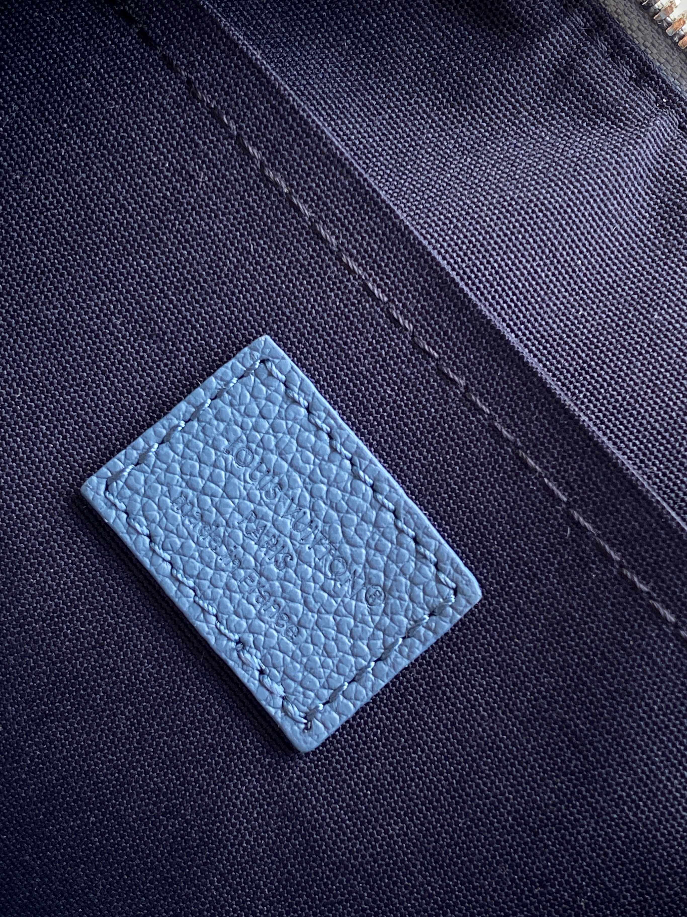 Louis Vuitton Keepall Bandoulière 25 Damier Pop Blue Canvas Limited Edition Crossbody Bag. - Image 3