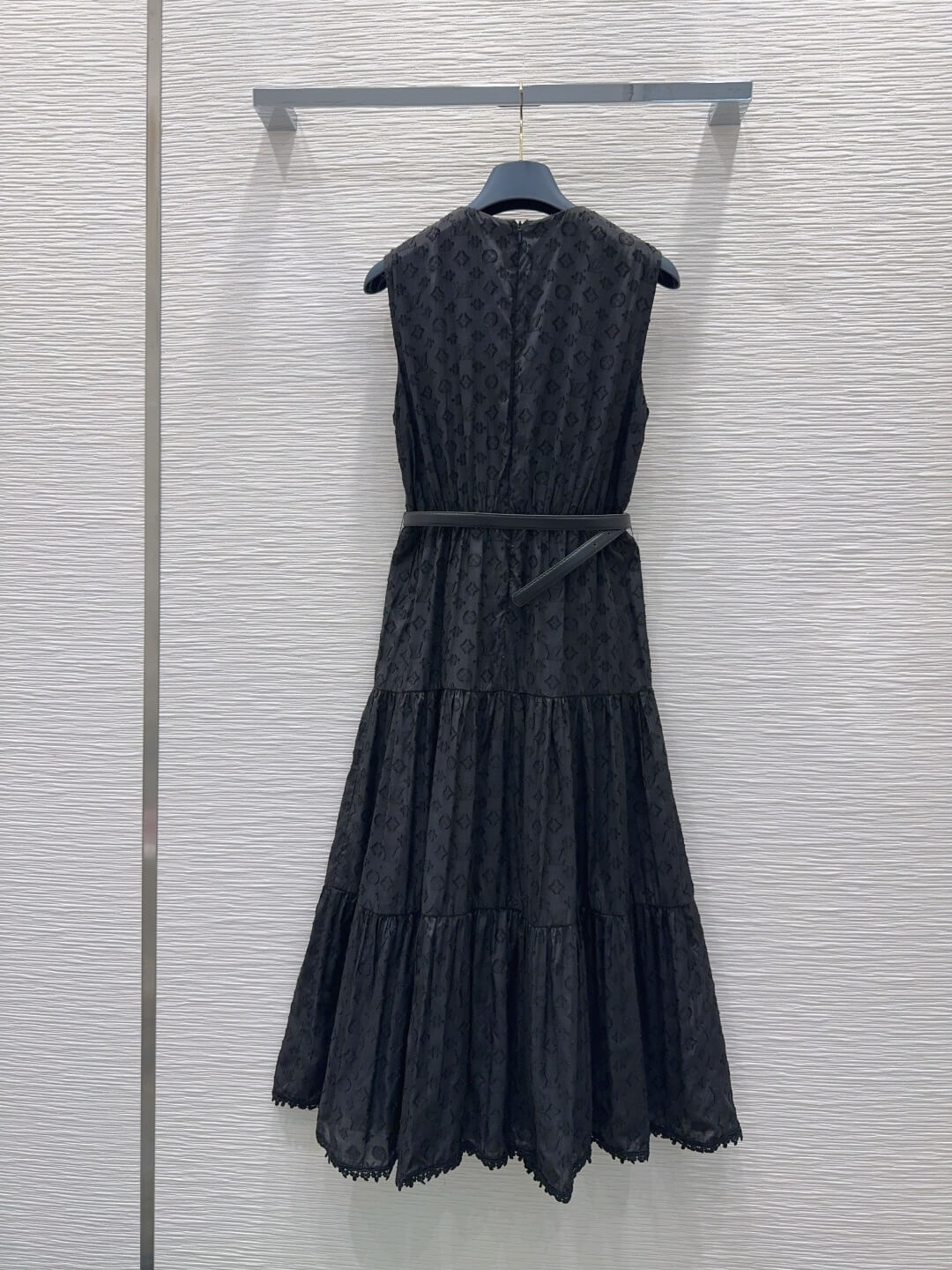 Louis Vuitton Monogram Fil Coupé Belted Sleeveless Tiered Midi Dress - Image 5