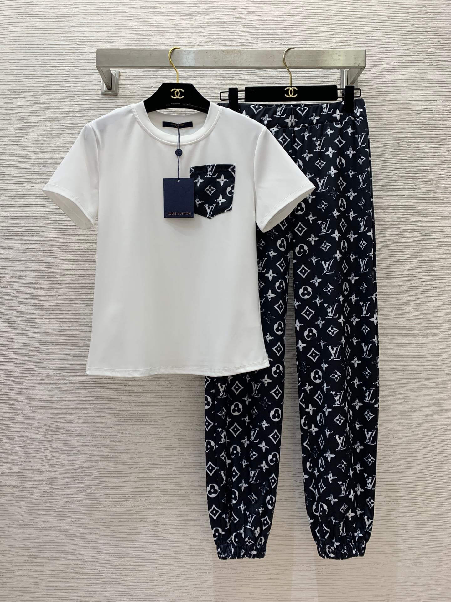 Louis Vuitton Monogram Pocket T-Shirt and Joggers Two-Piece Set – Premium Streetwear Tracksuit