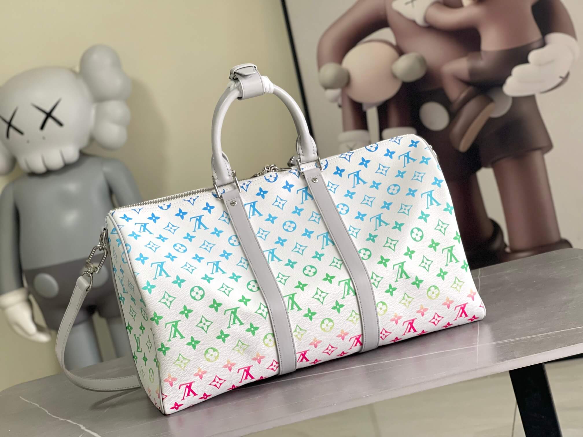 Louis Vuitton Monogram Sunset Keepall Bandoulière 50 White Rainbow Canvas Travel Bag - Image 7