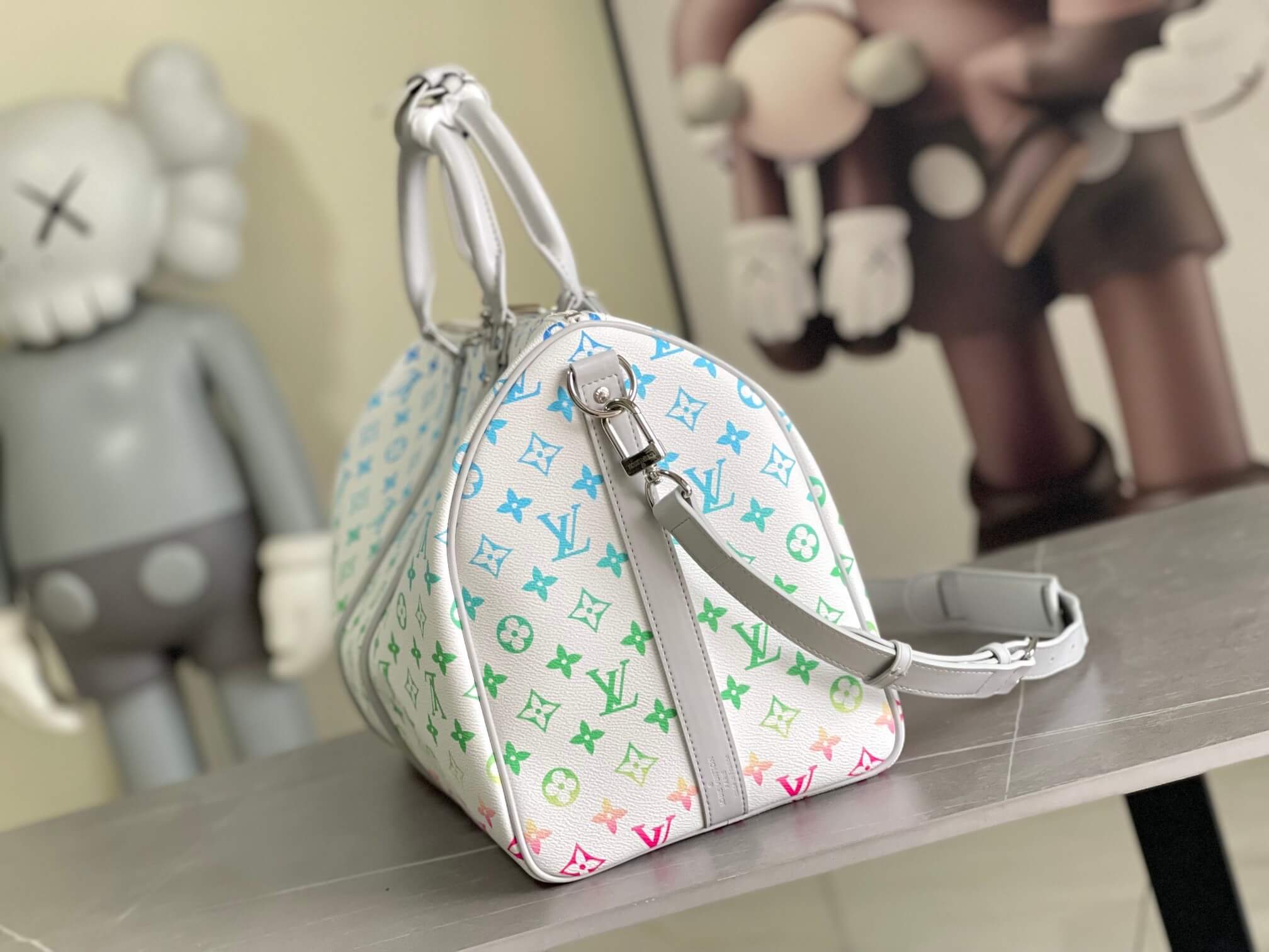 Louis Vuitton Monogram Sunset Keepall Bandoulière 50 White Rainbow Canvas Travel Bag - Image 9