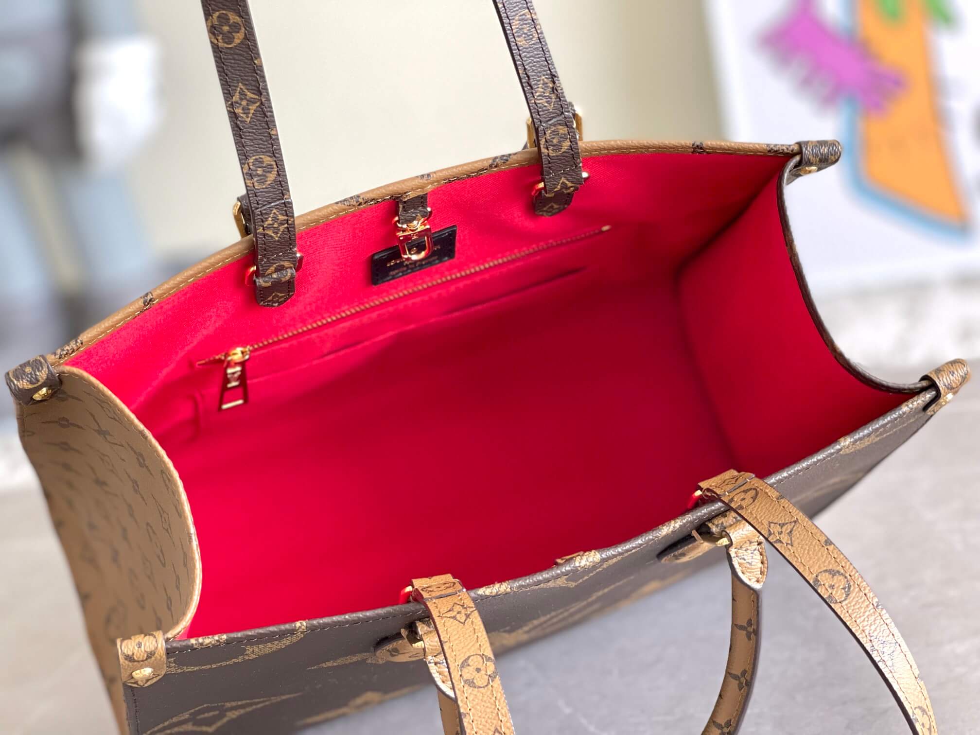 Louis Vuitton OnTheGo MM Monogram Reverse Canvas Tote Bag - Image 8